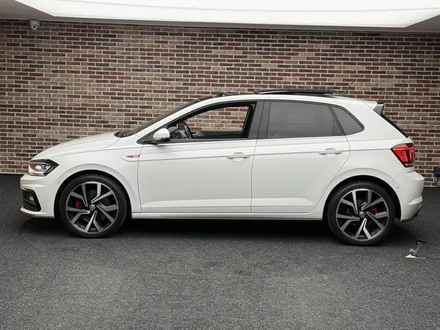 Volkswagen Polo view 6