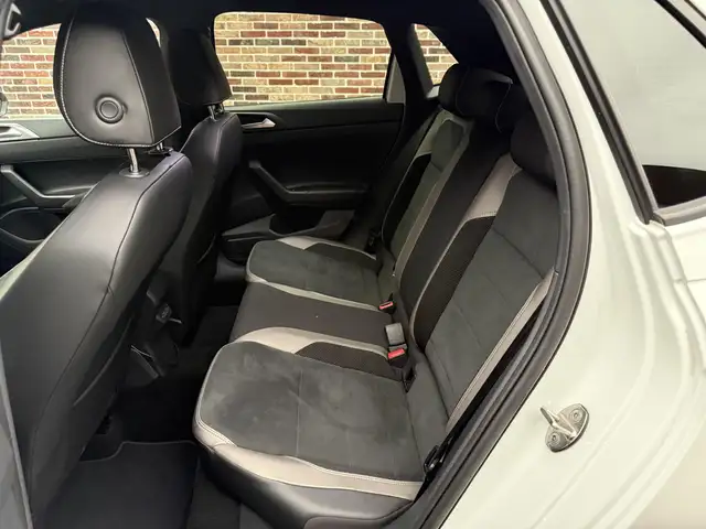 Volkswagen Polo view 11