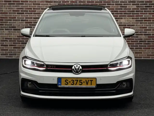 Volkswagen Polo view 5