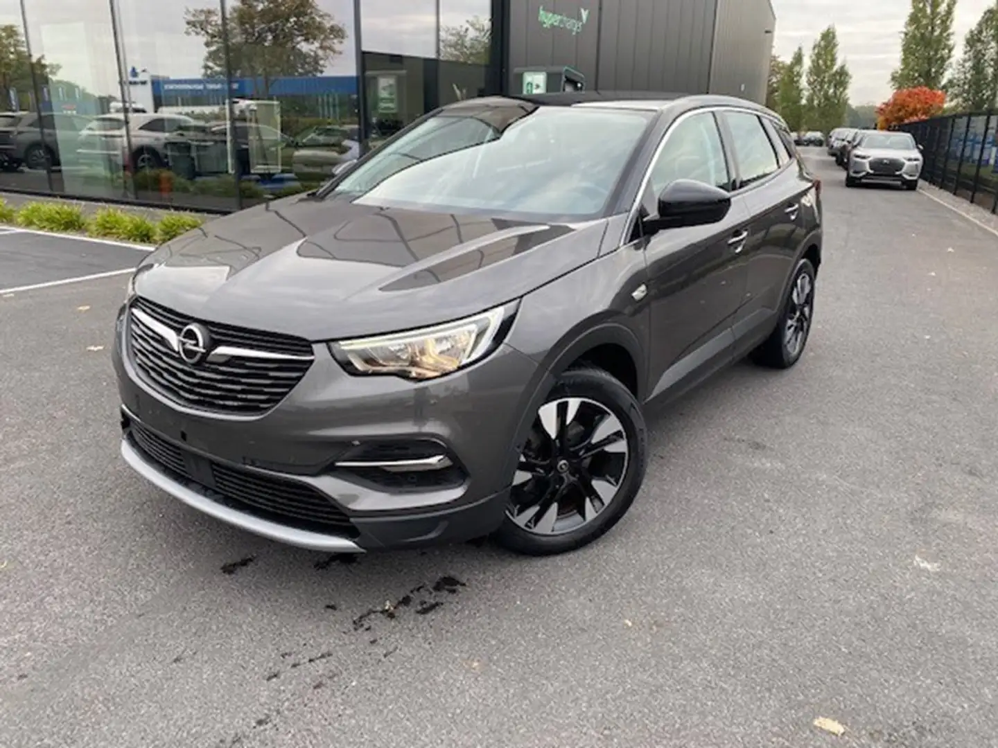 Opel Grandland X Edition 1.2 130pk *automaat* Grijs - 1