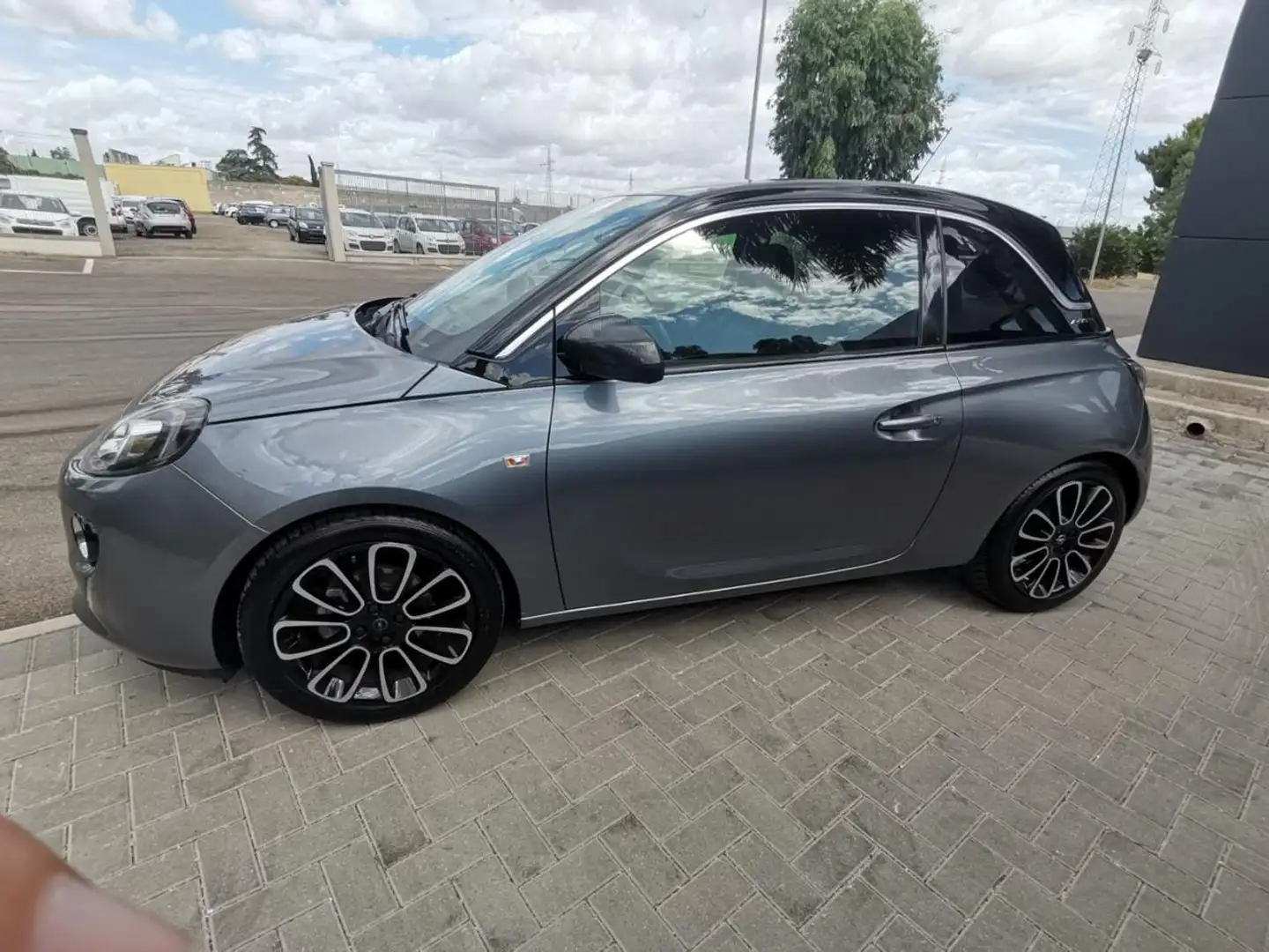 Opel Adam 1.2 70 CV Glam Grigio - 2
