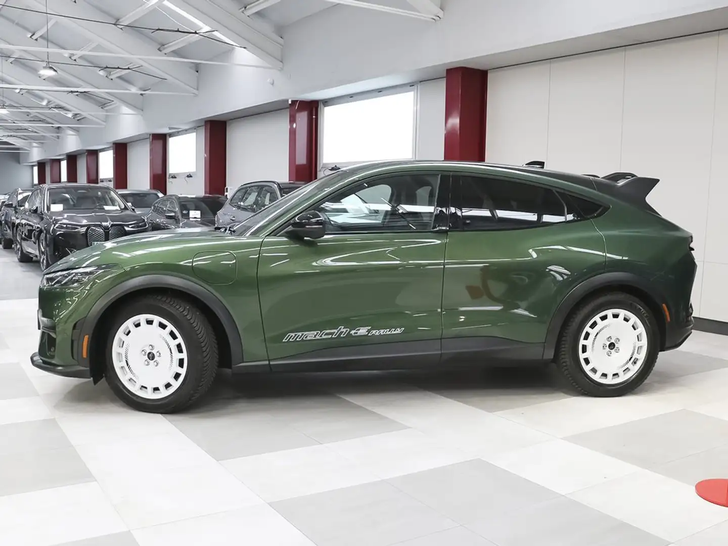 Ford Mustang Mach-E GT AWD Rango extendido Verde - 2