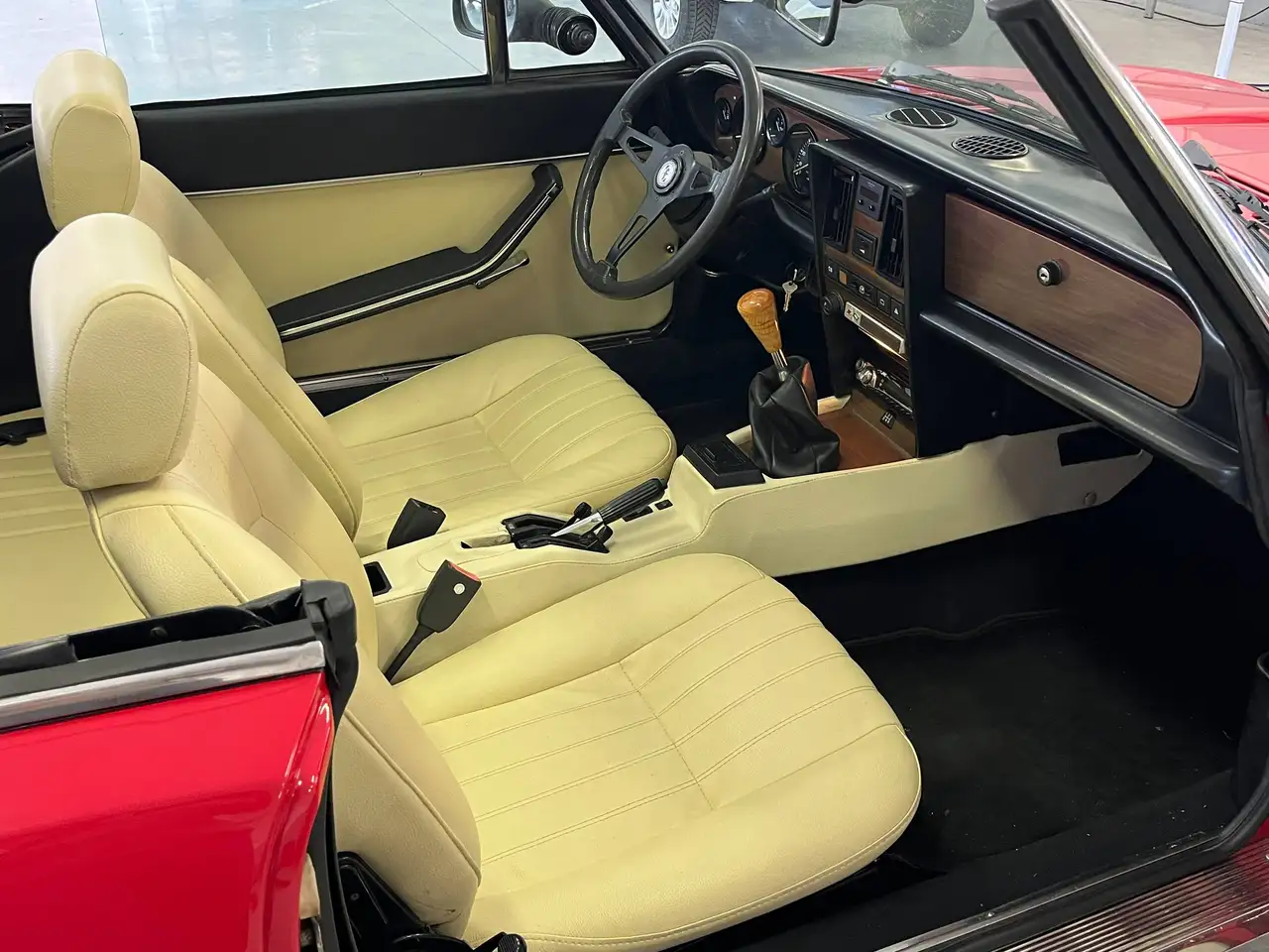 Fiat 124 Spider Spider Azzurra, foto 4