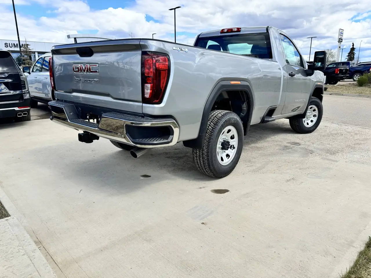 GMC Sierra 3500HD снимка GMC Sierra 3500HD