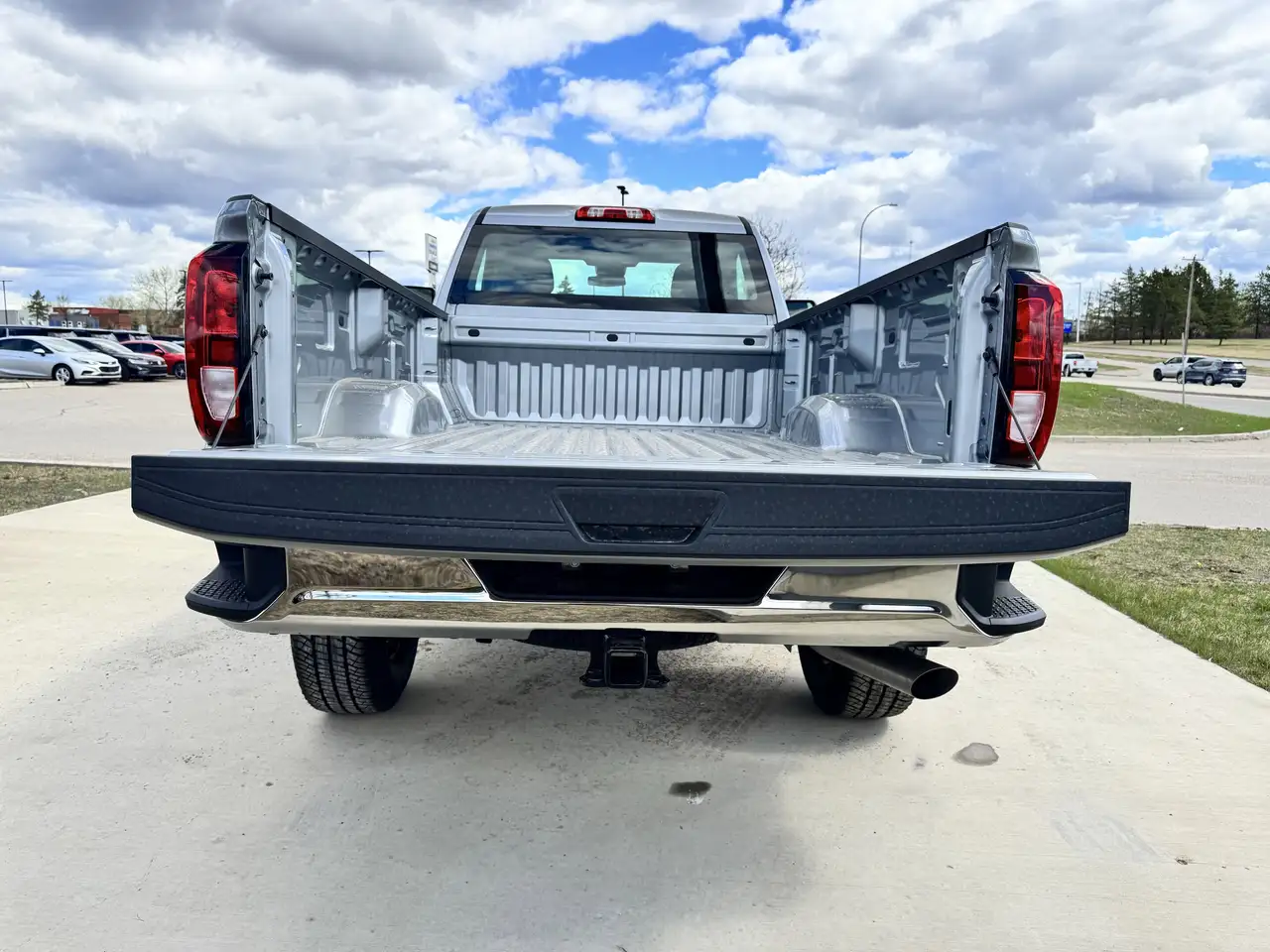 GMC Sierra 3500HD снимка GMC Sierra 3500HD