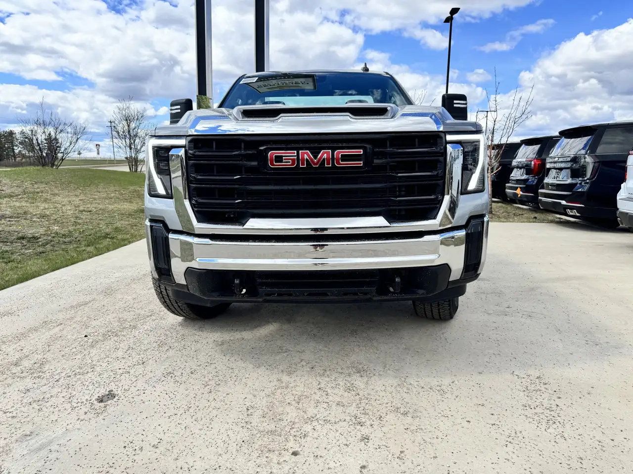 GMC Sierra 3500HD снимка GMC Sierra 3500HD