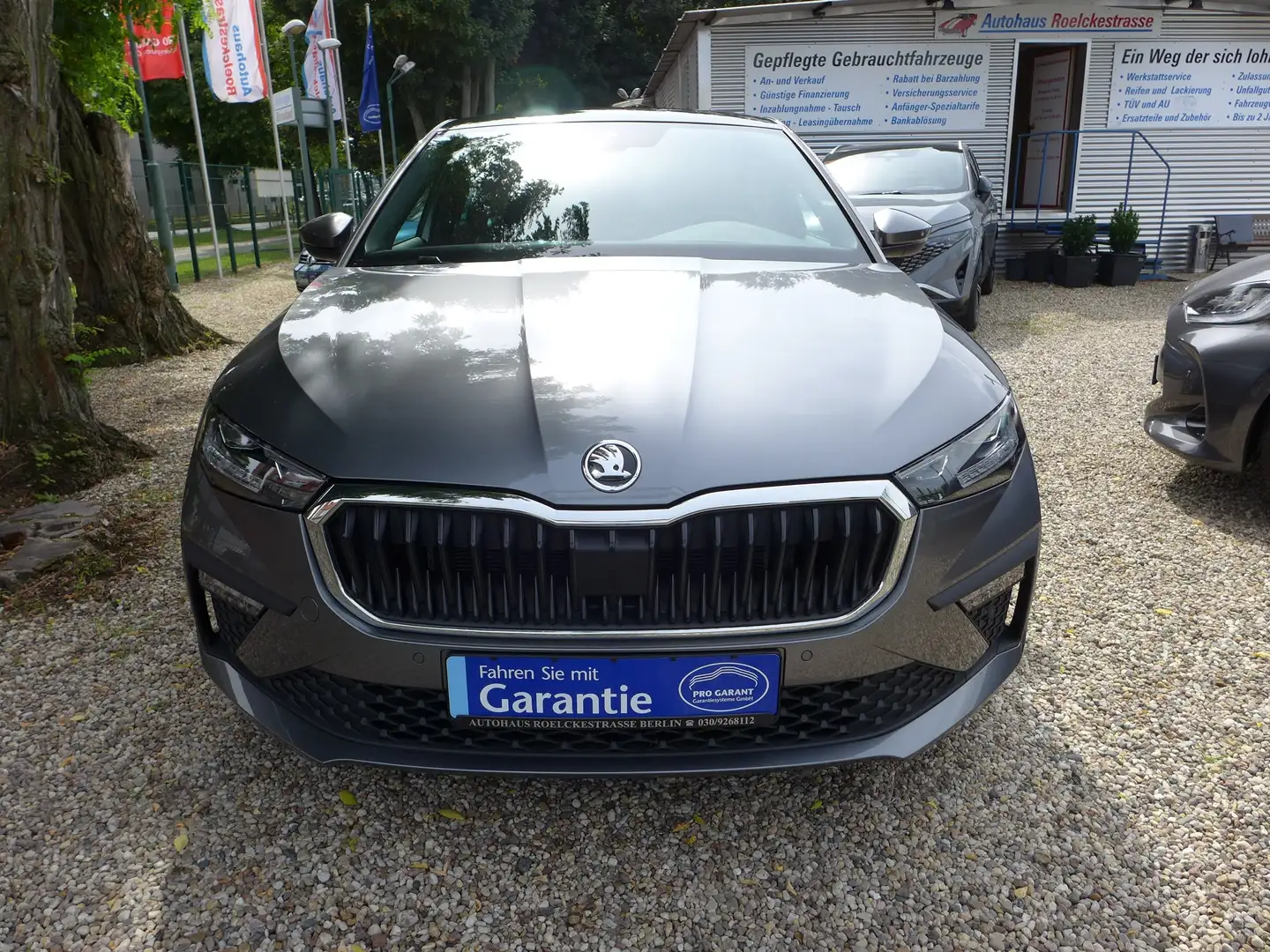 Skoda Scala 1.0 TSI DSG Selection Panoramadach/Navi/LED Grau - 2