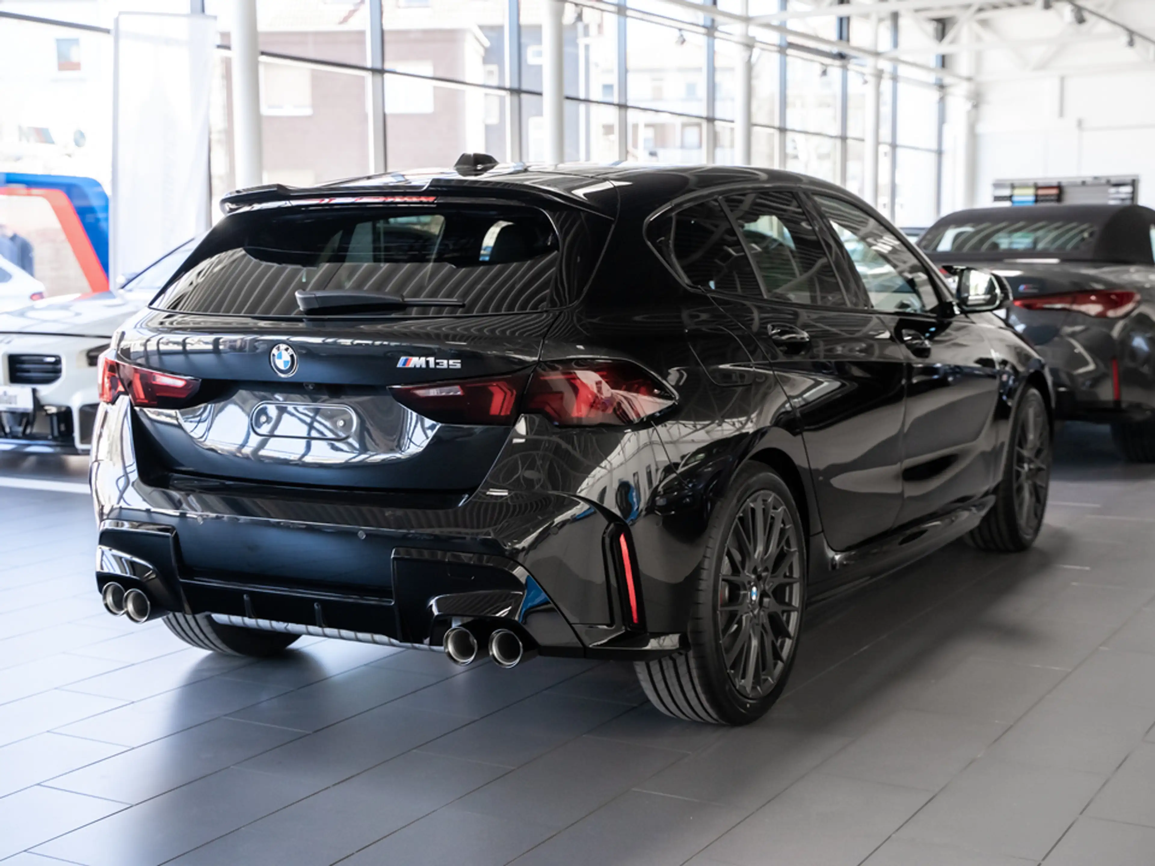 BMW 1er M Coupé M135 xDrive M Sportpaket Pro   UPE 66.590 EUR — photo 2
