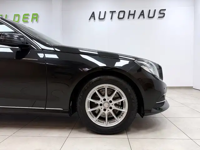 Mercedes-Benz E-Class view 9