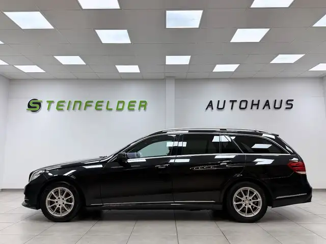 Mercedes-Benz E-Class view 4