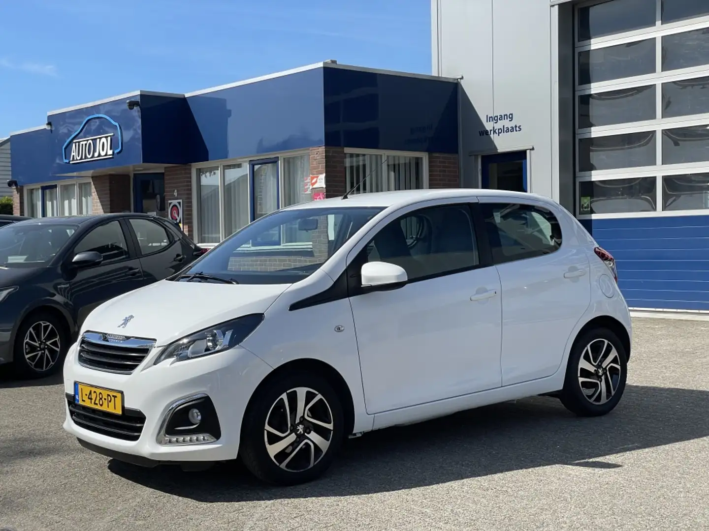 Peugeot 108 1.0 e-VTi Allure | achteruitrijcamera | rijklaarpr Wit - 1