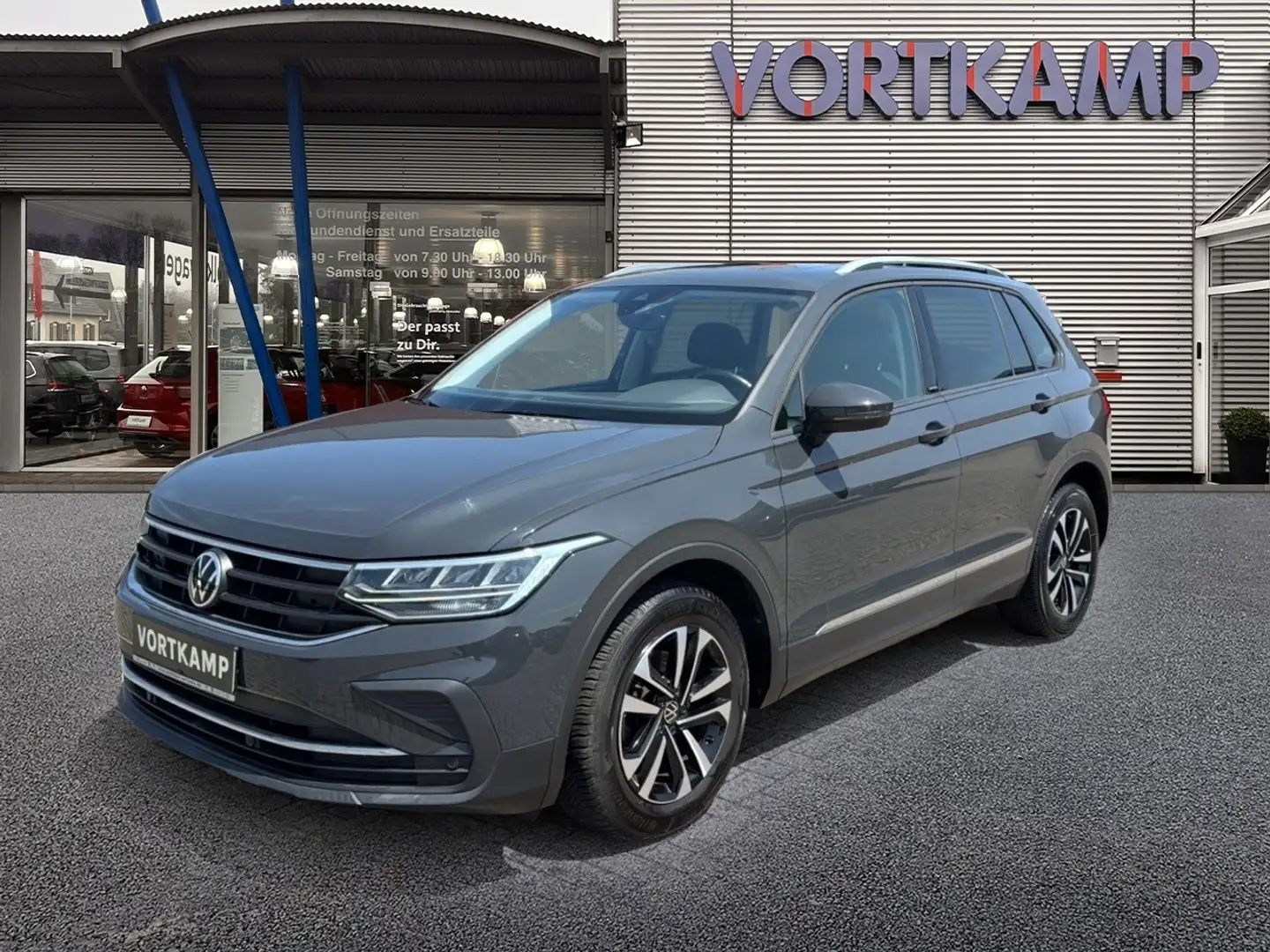 Volkswagen Tiguan United AHK/Pano/DigitalCockpit/AppConnect Gris - 2