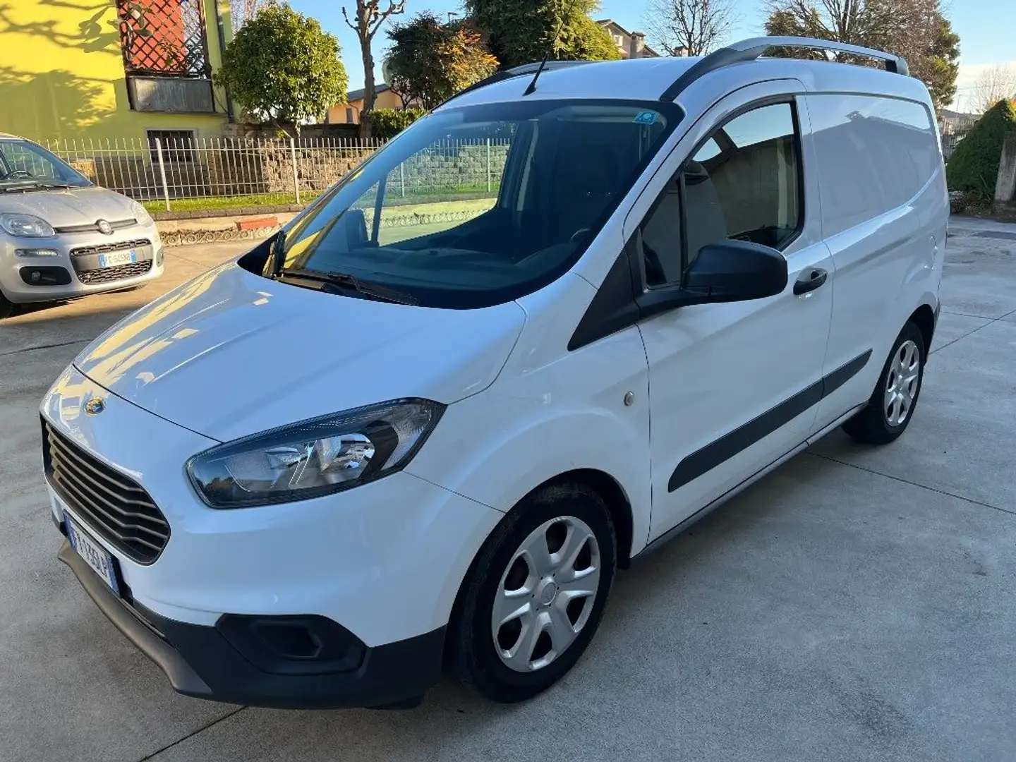 Ford Transit Courier 1.5 TDCi 75CV Van Blanc - 1