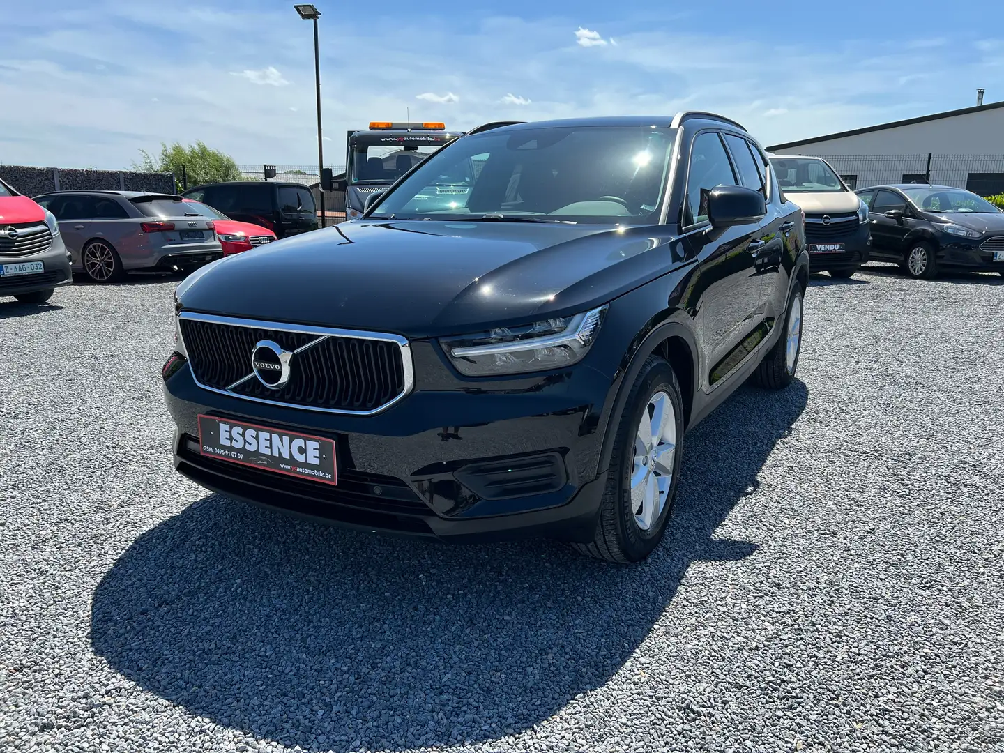 Volvo XC40 1500CC T2 129CV ESSENCE ANNEE 10/2021 GPS GARANTIE Noir - 1