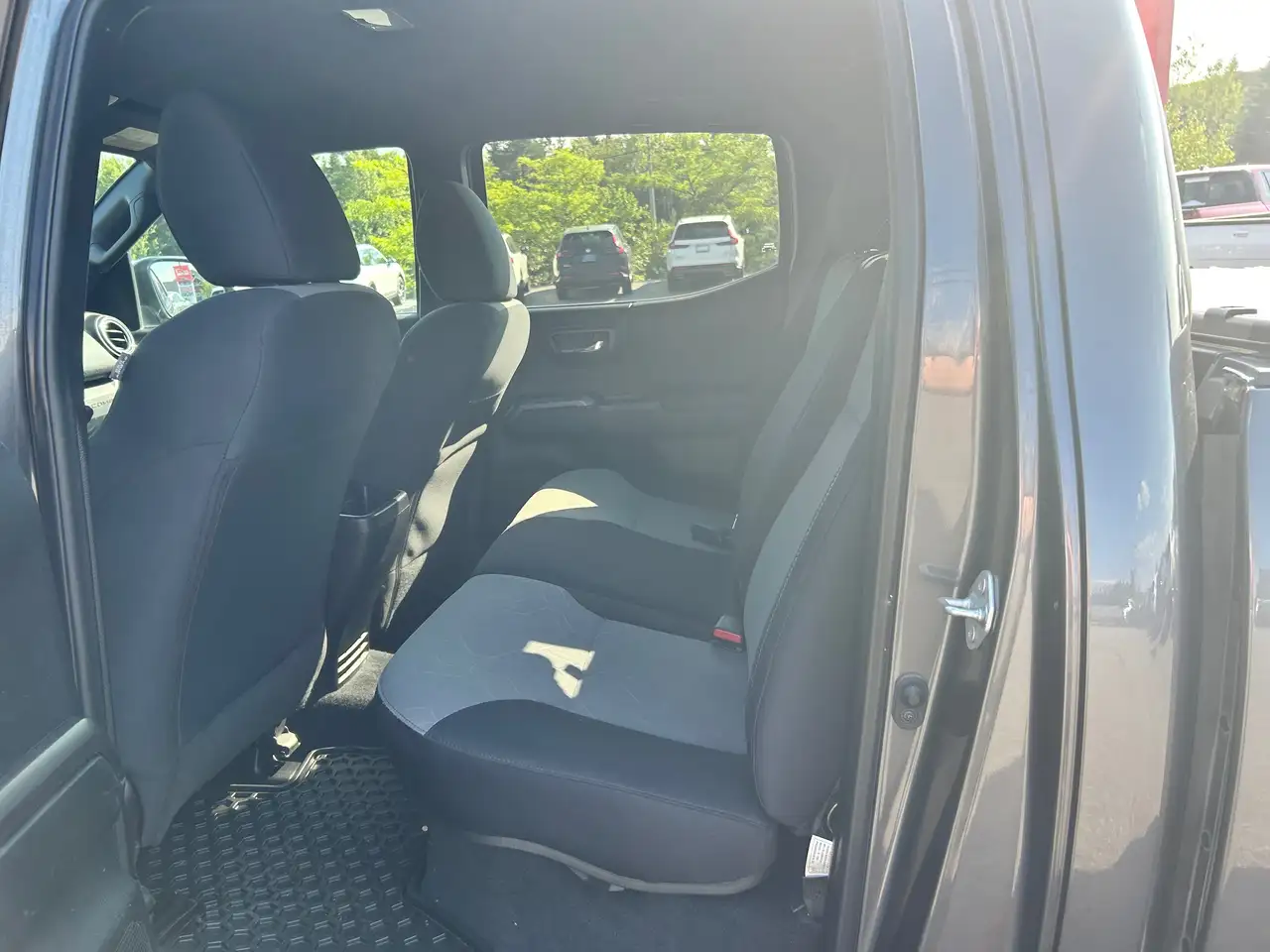 Toyota Tacoma снимка Toyota Tacoma
