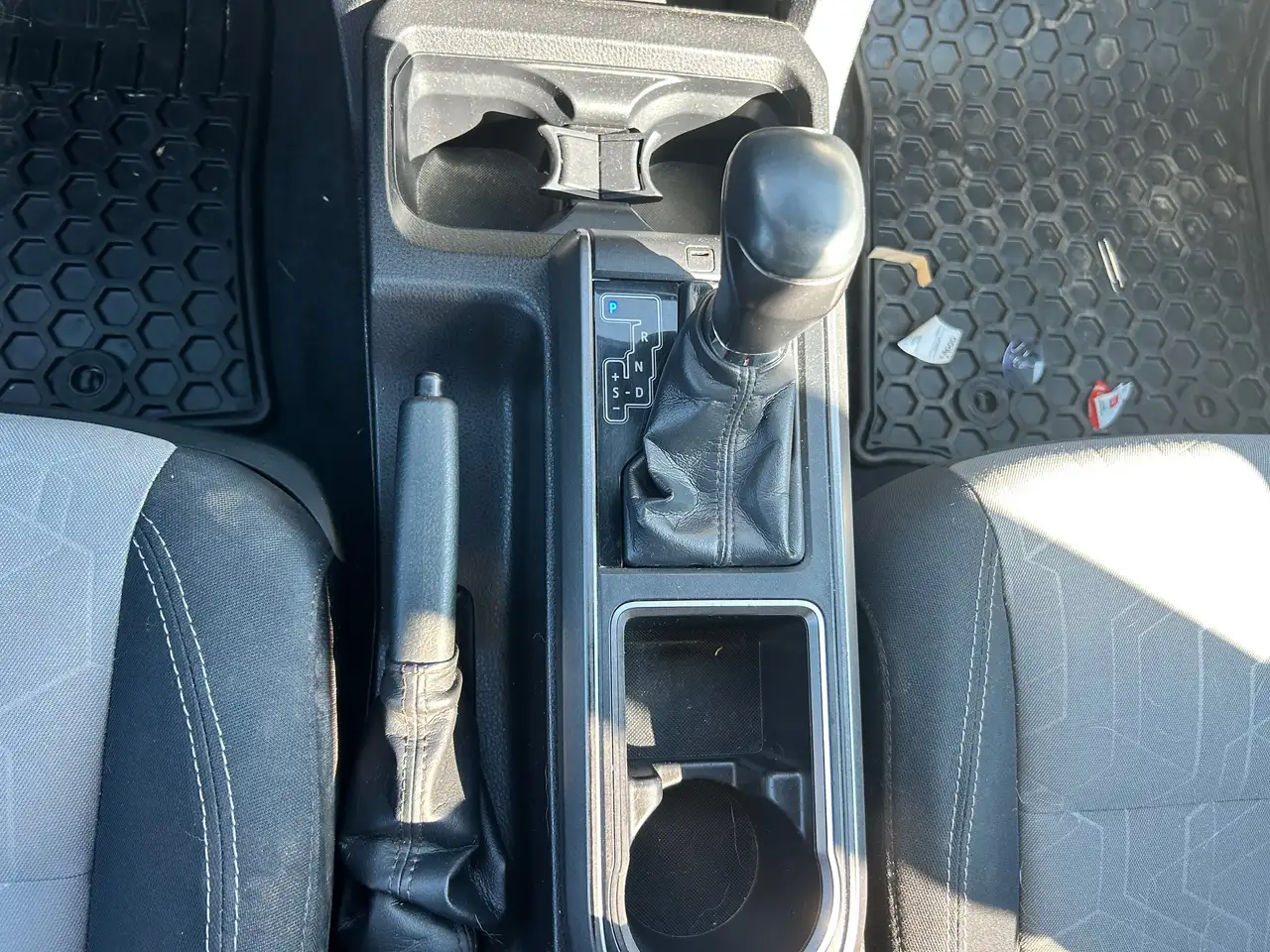 Toyota Tacoma снимка Toyota Tacoma