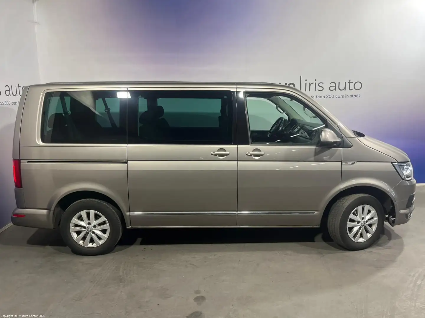 Volkswagen T6 Caravelle 2.0 TDI DSG | EXPORT/MARCHAND UNIQUEMENT Grijs - 2