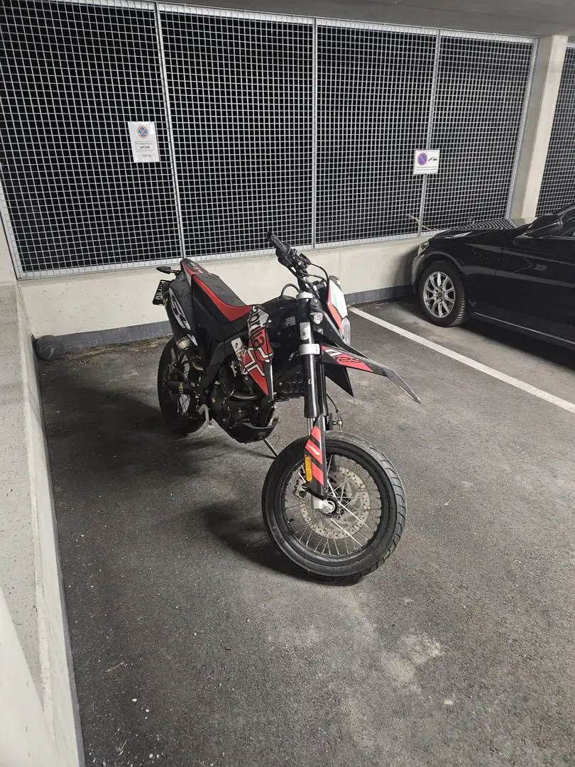 Aprilia SX 125 Schwarz - 1