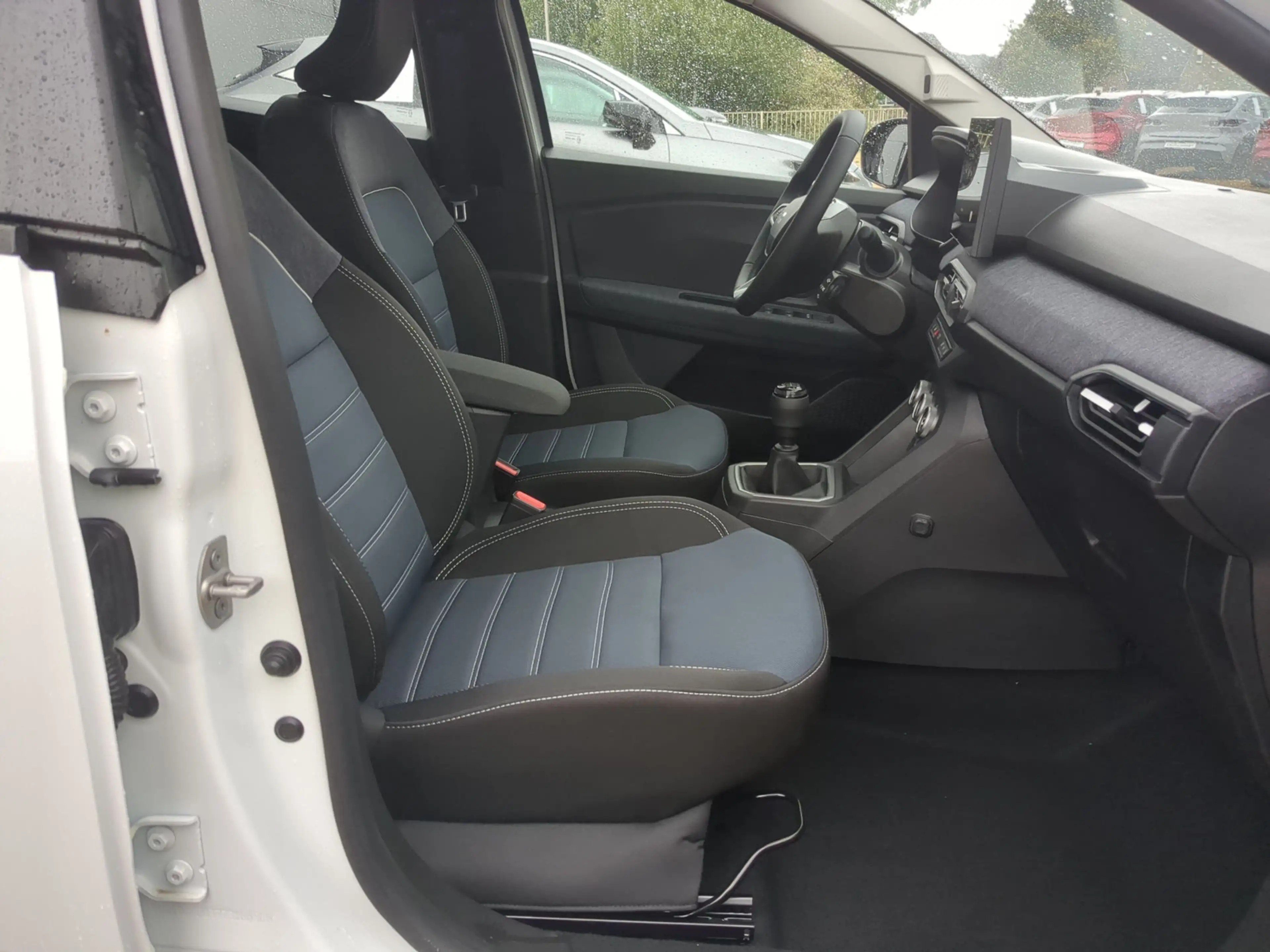 Dacia Sandero TCe 100 Journey SHZ RFK PDC LED — photo 9