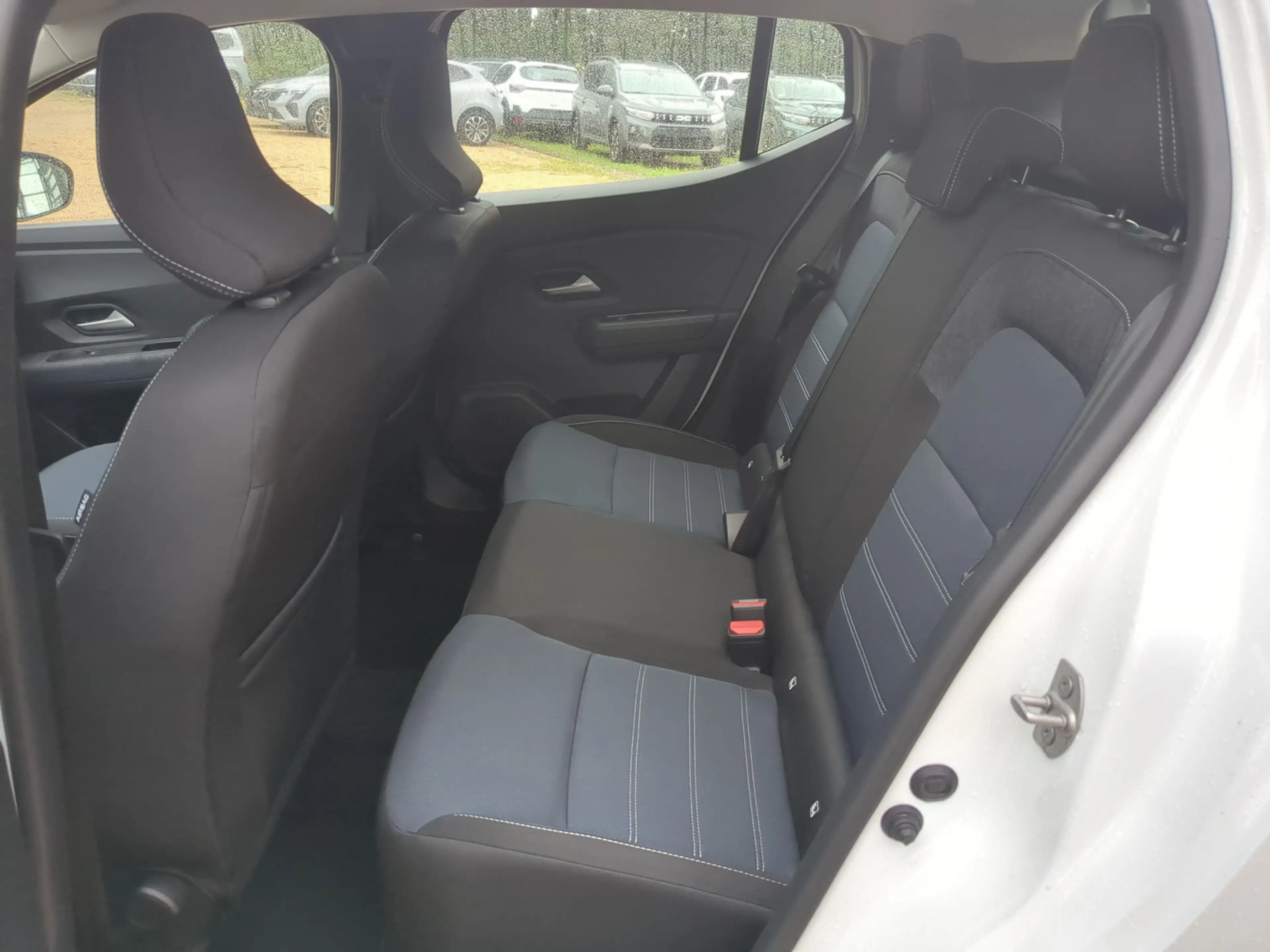Dacia Sandero TCe 100 Journey SHZ RFK PDC LED — photo 10