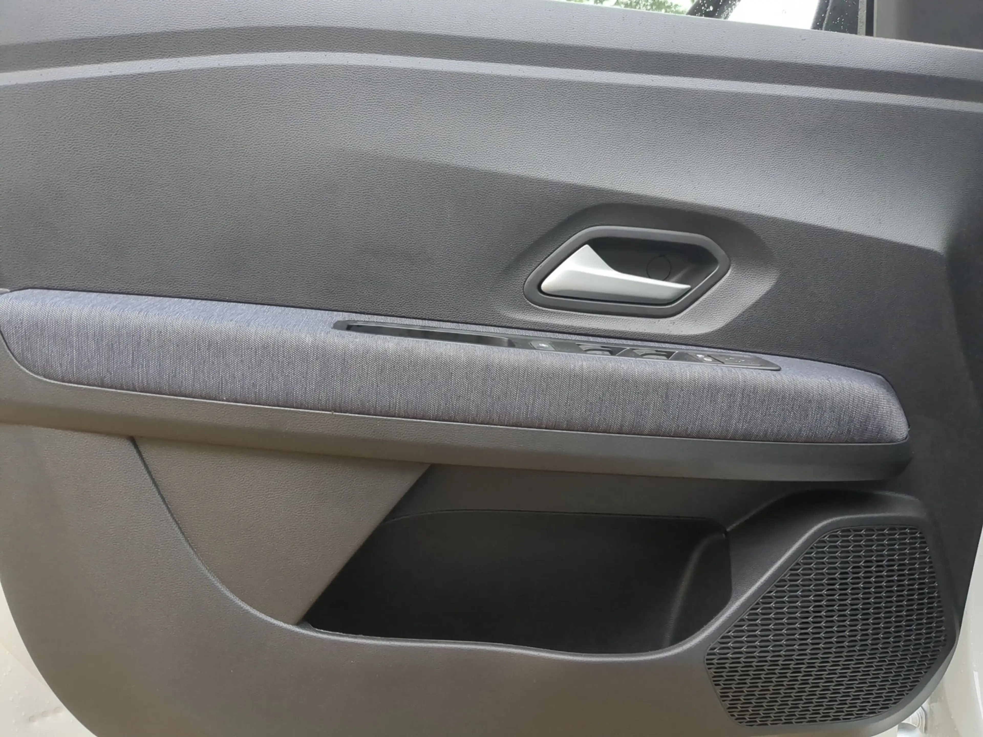 Dacia Sandero TCe 100 Journey SHZ RFK PDC LED — photo 13