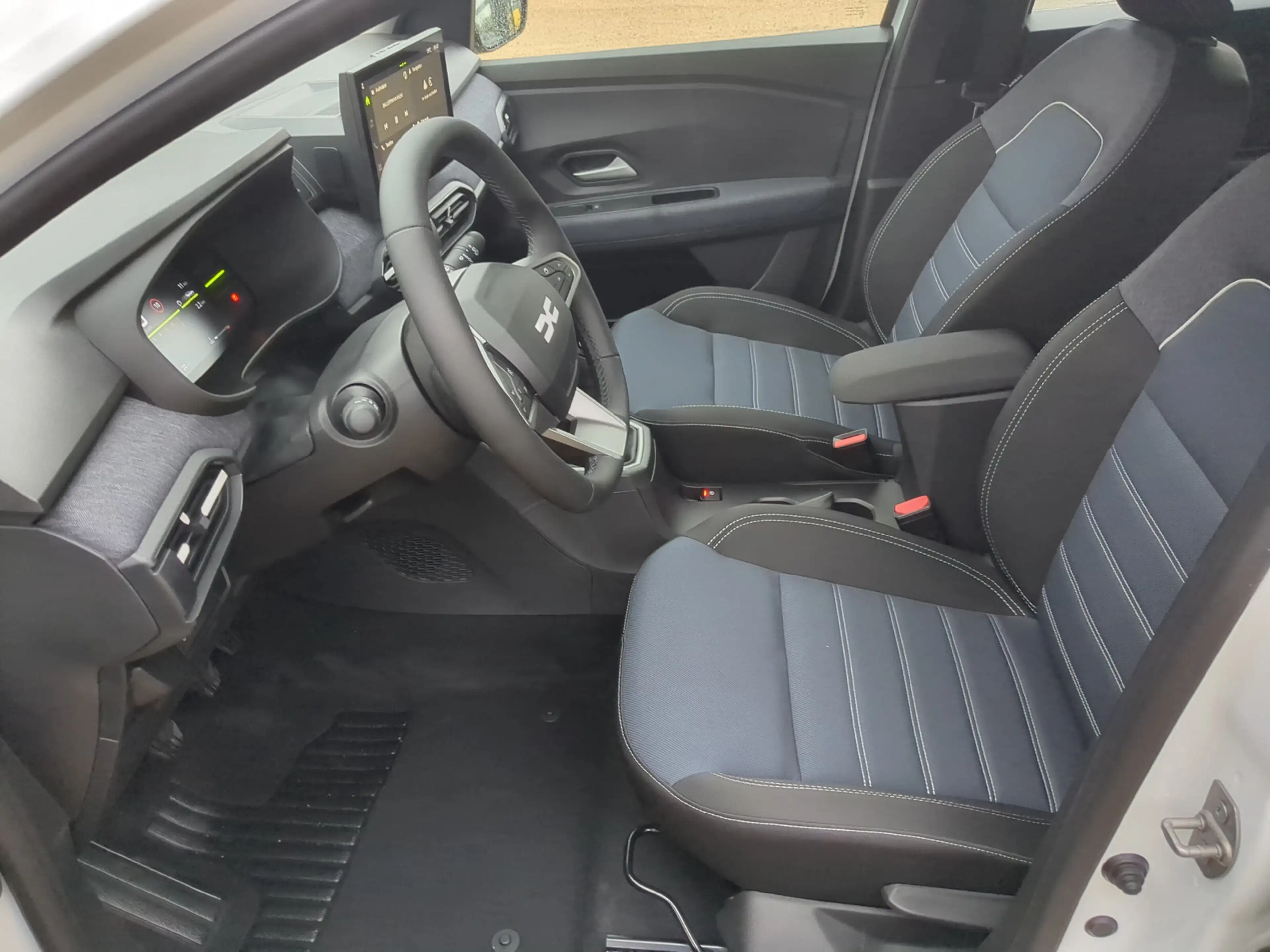 Dacia Sandero TCe 100 Journey SHZ RFK PDC LED — photo 5