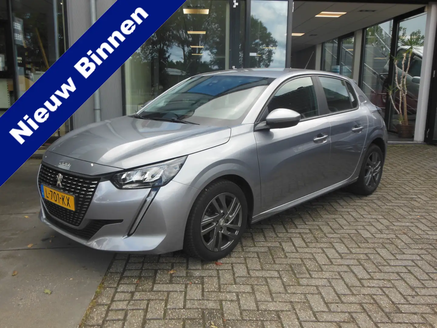 Peugeot 208 1.2 PureTech Blue Lease Active Staat in De Krim Grijs - 1