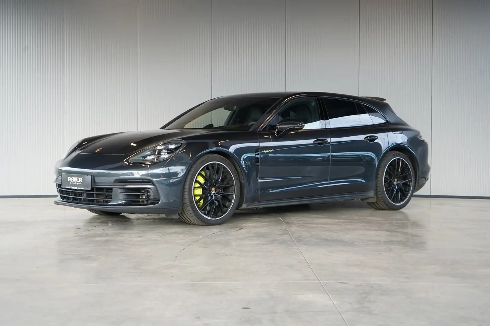 Porsche Panamera 4 E-Hybrid II Grau - 1
