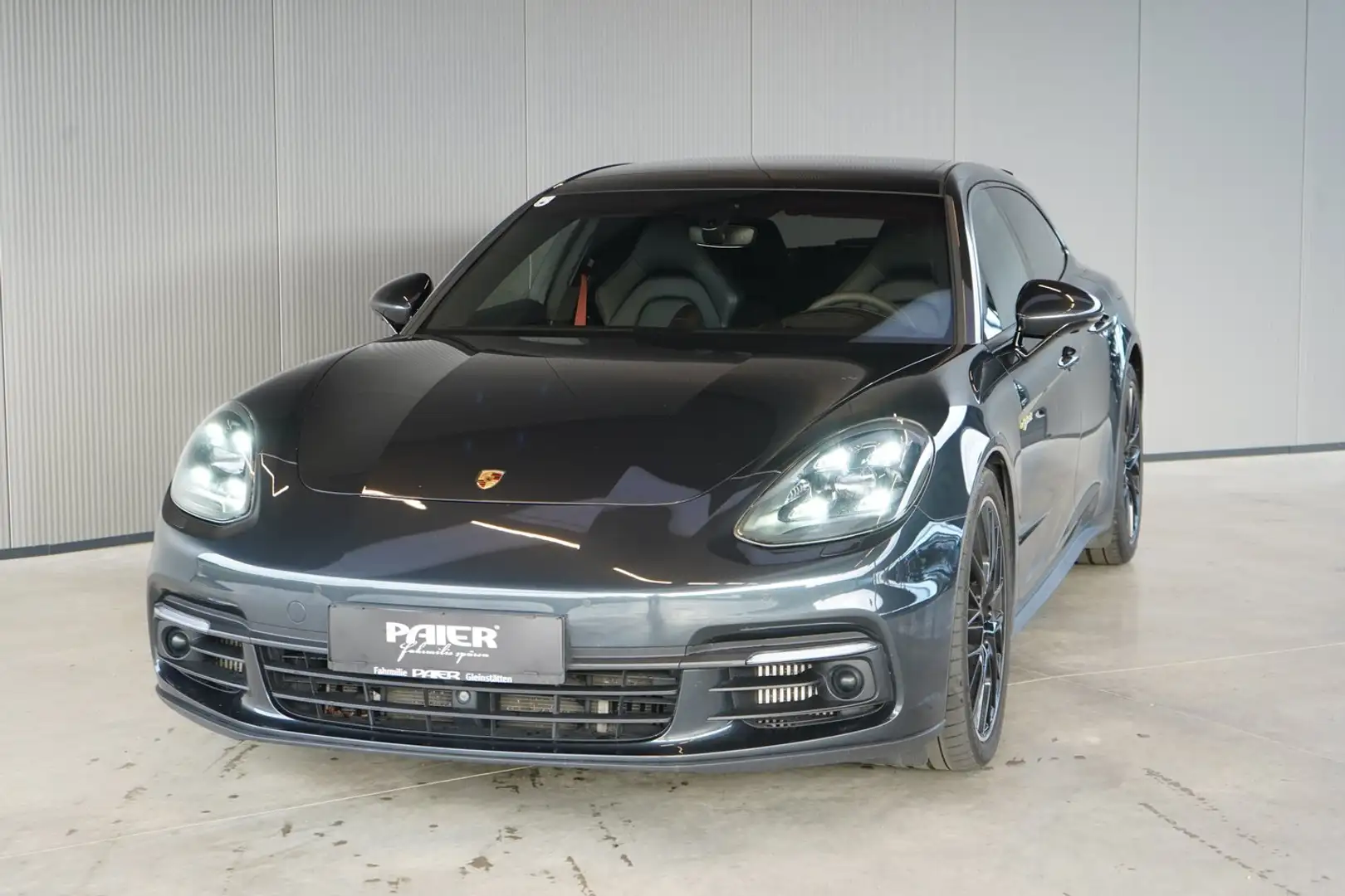 Porsche Panamera 4 E-Hybrid II Grau - 2