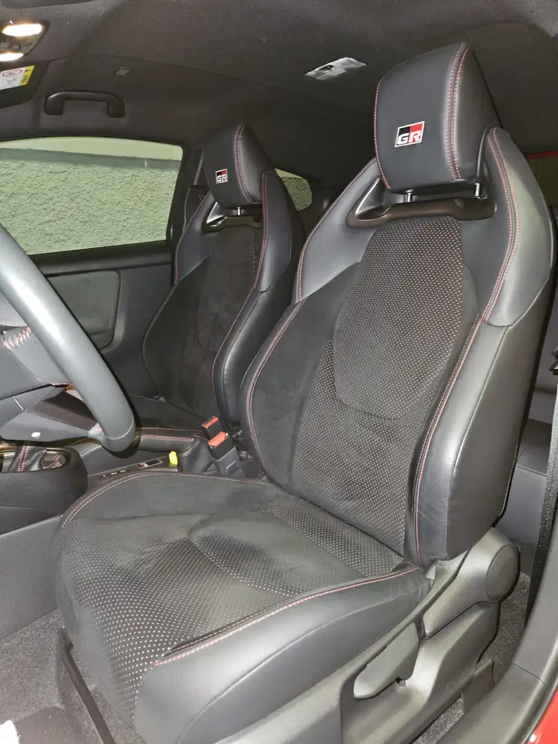 Toyota Yaris GR 1.6 Circuit 261 CV - 2