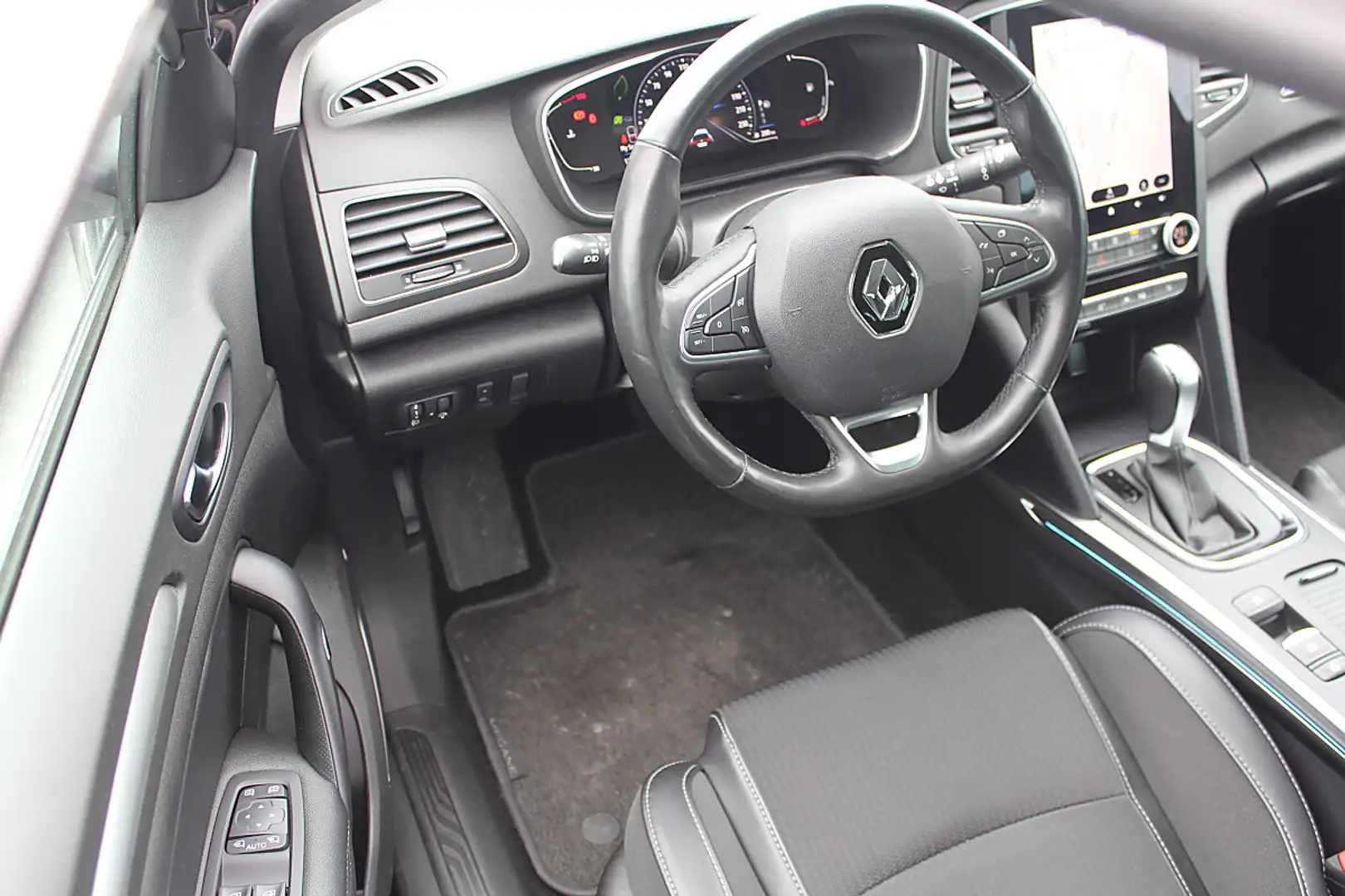 Renault Megane Mégane Grandtour Techno Blue dCi 115 EDC RFK Ke... Schwarz - 2