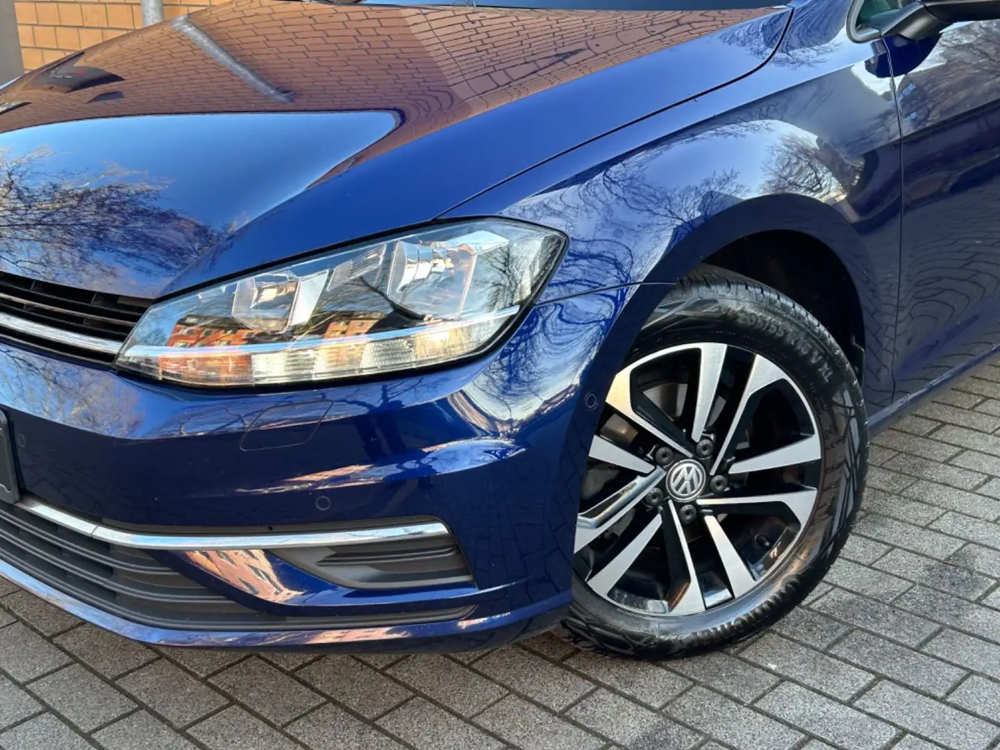 Volkswagen Golf VII Lim. IQ.DRIVE Start-Stopp/PDC/LED/NAVI/ Blau - 2