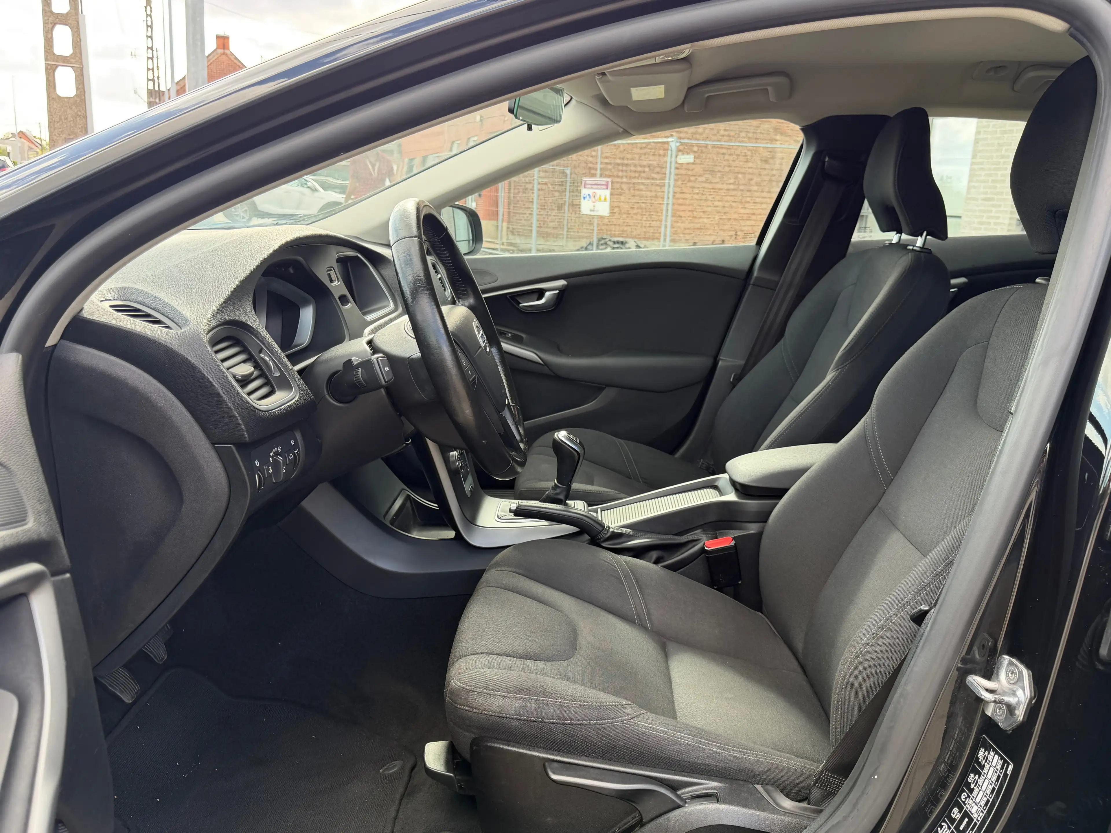 Volvo V40 V40 2.0 T2 Eco — photo 9