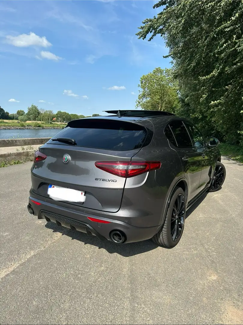 Alfa Romeo Stelvio 2.0 Turbo 16V AT8-Q4 Ti - 2
