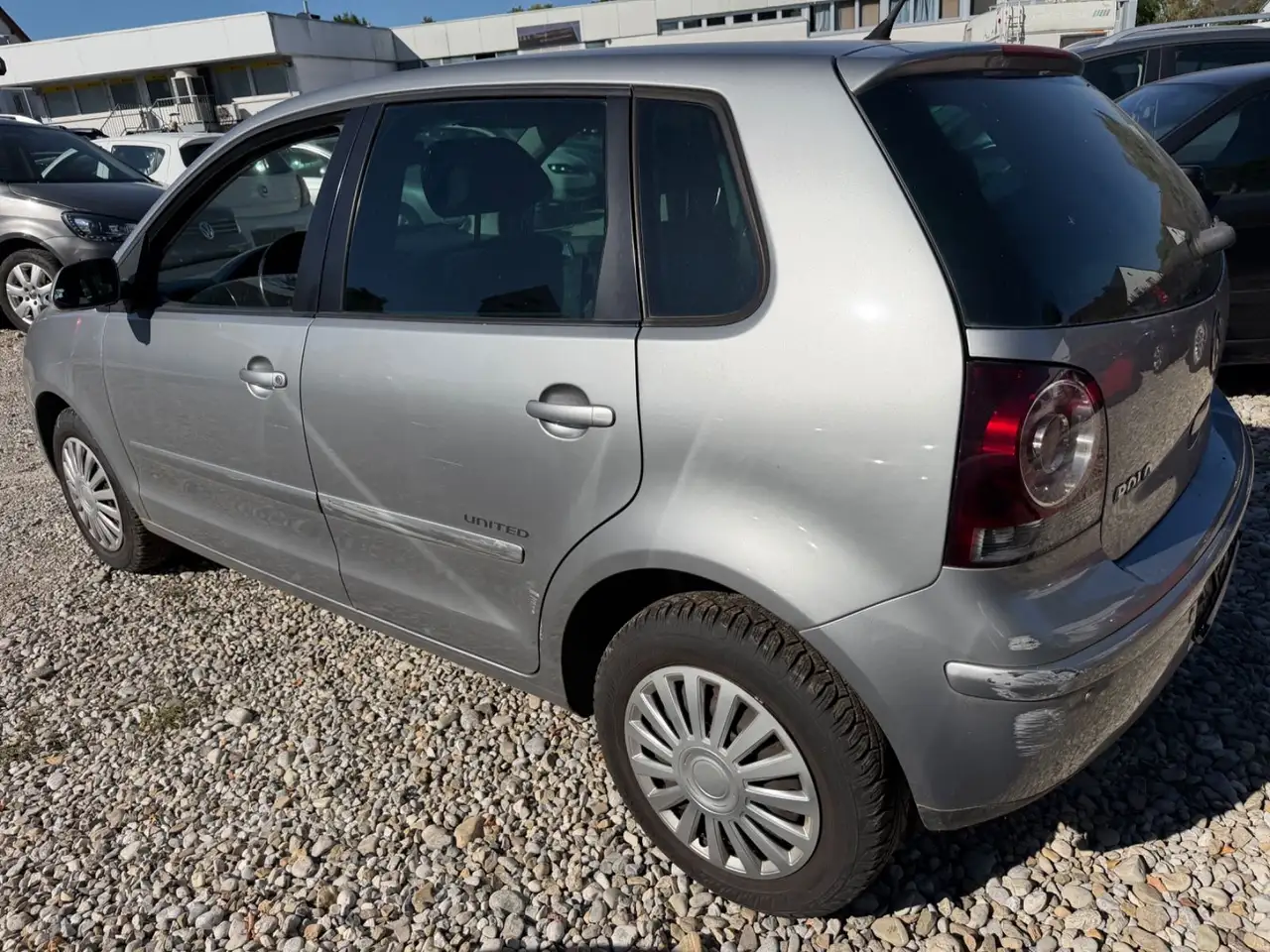 Volkswagen Polo 1.2 44kW — photo 1 of 15