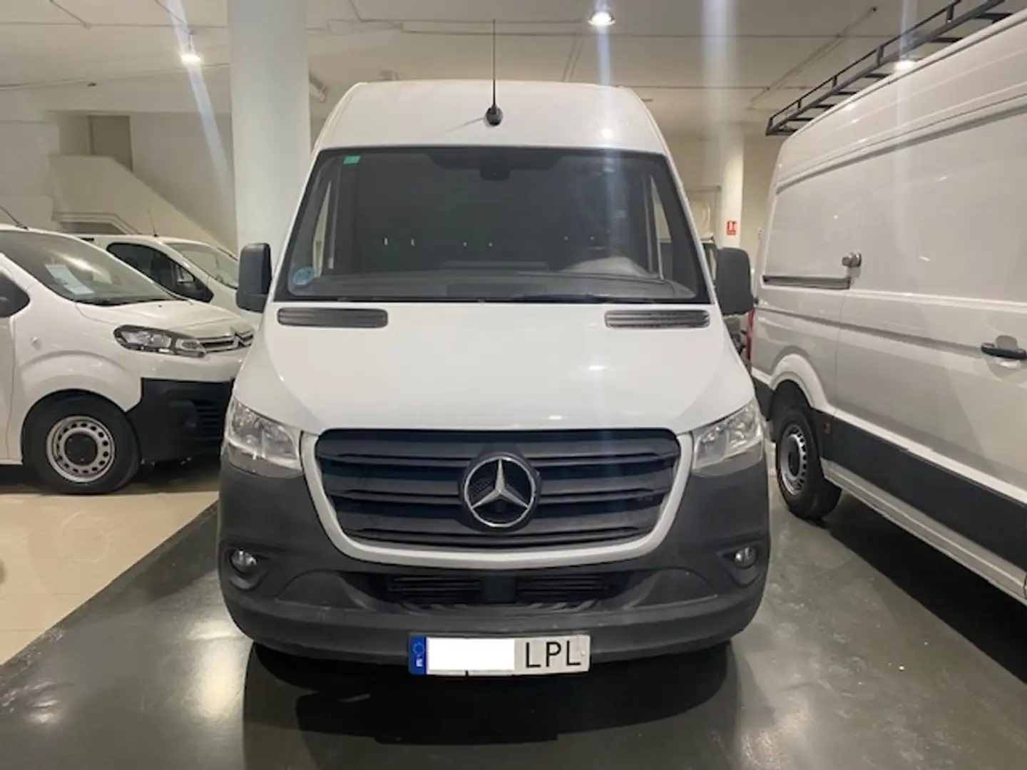 Mercedes-Benz Sprinter 311 CDI Furgon L2H2 Blanc - 2