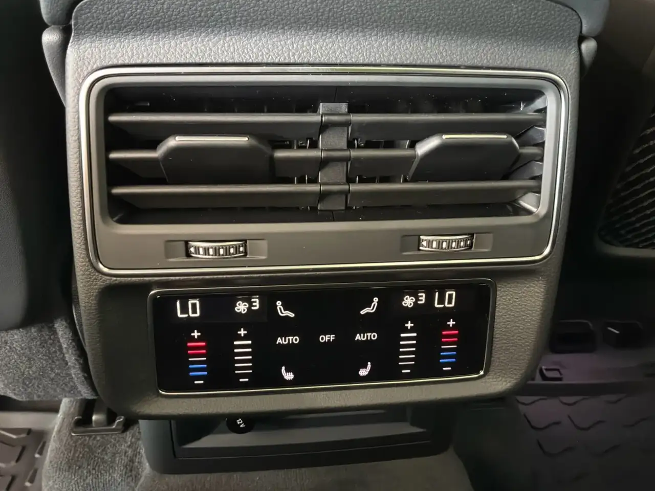 Audi Q7 снимка Audi Q7