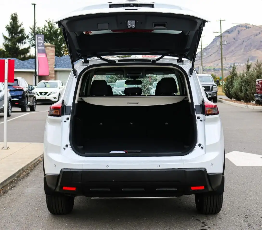 Nissan Rogue снимка Nissan Rogue