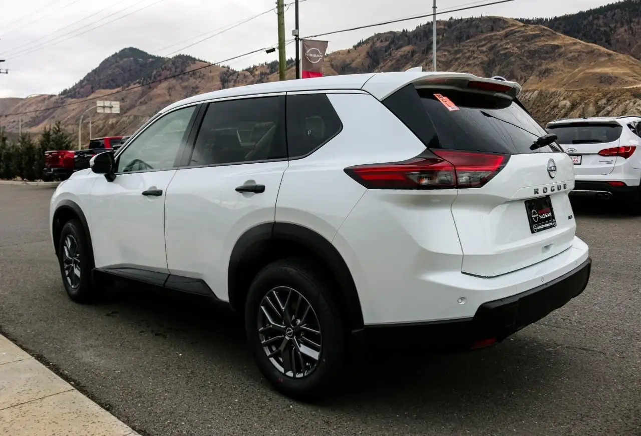 Nissan Rogue снимка Nissan Rogue