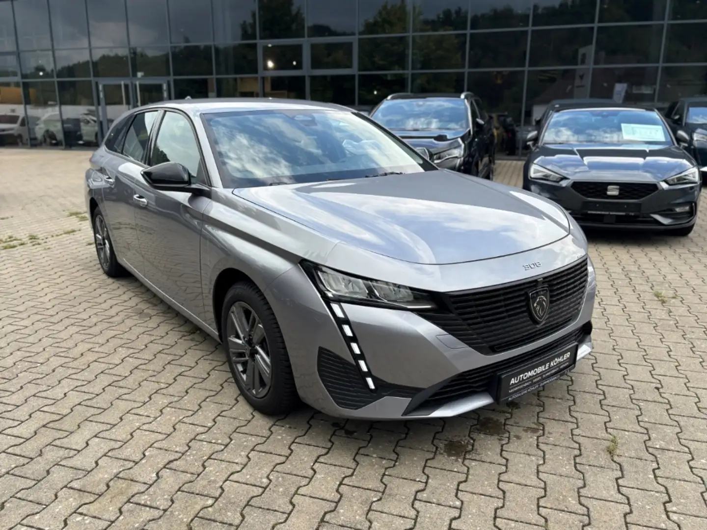 Peugeot 308 SW Active Pack BlueHDi SITZHZG DAB KLIMA AHK Grau - 2