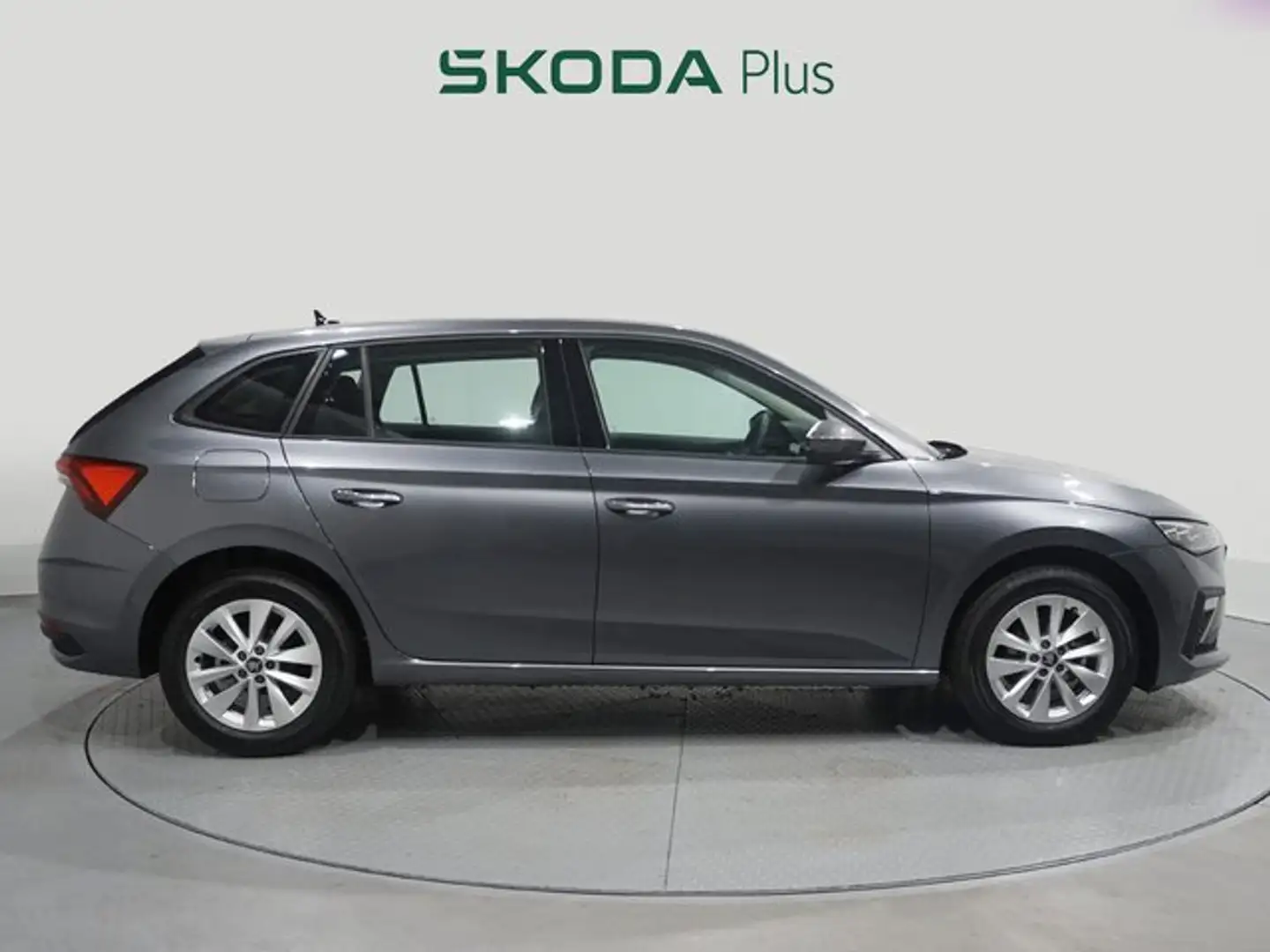 Skoda Scala 1.0 TSI Go 70kW Gris - 2