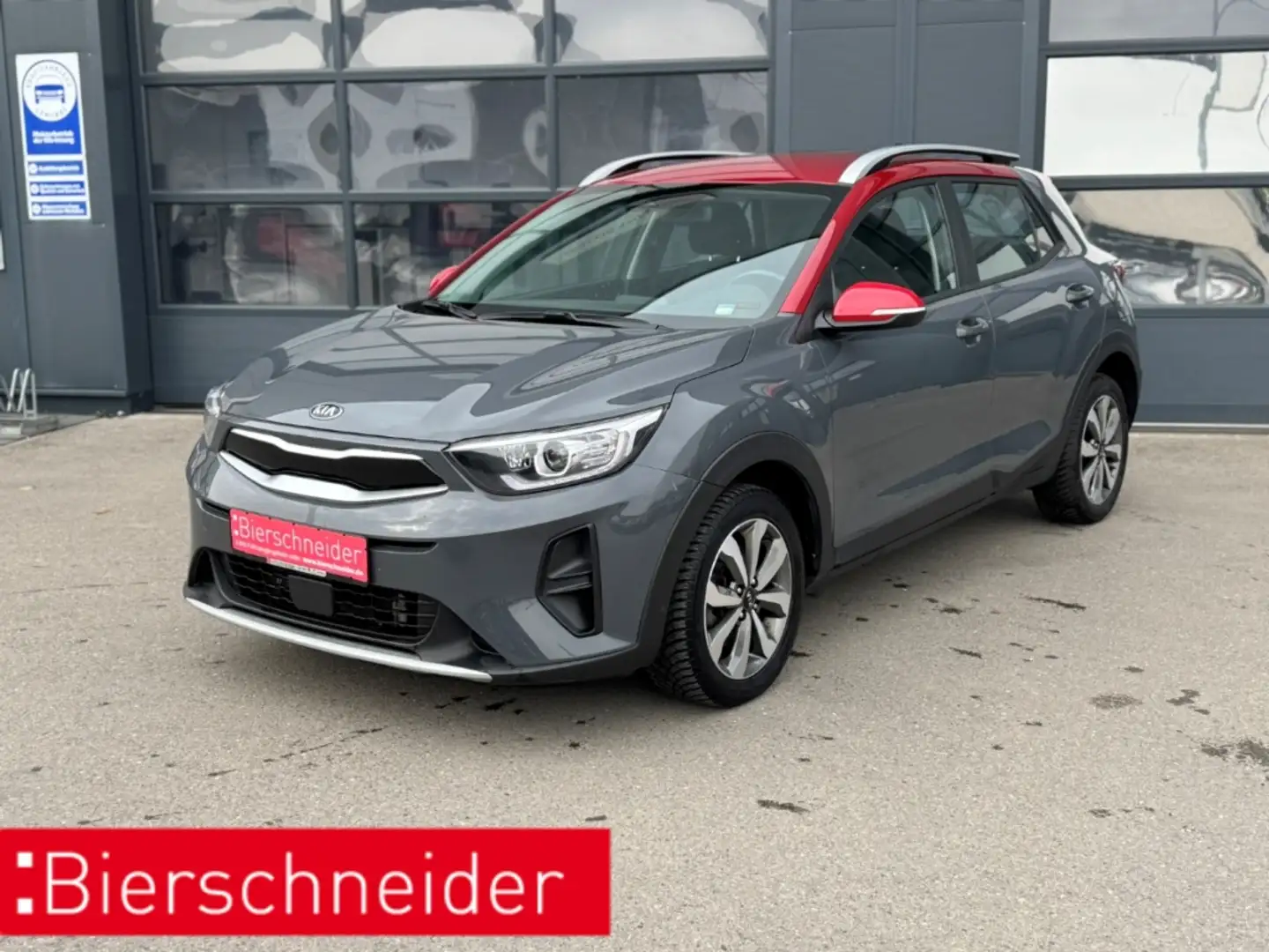 Kia Stonic 1.0 T-GDI Mild-Hybrid iMT Vision NAVI 16 SHZ GRA P Šedá - 1