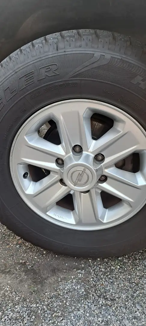 Opel Frontera 2.2 DTI Чорний - 1