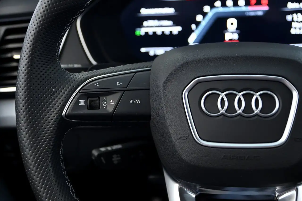 Audi SQ5 photo Audi SQ5