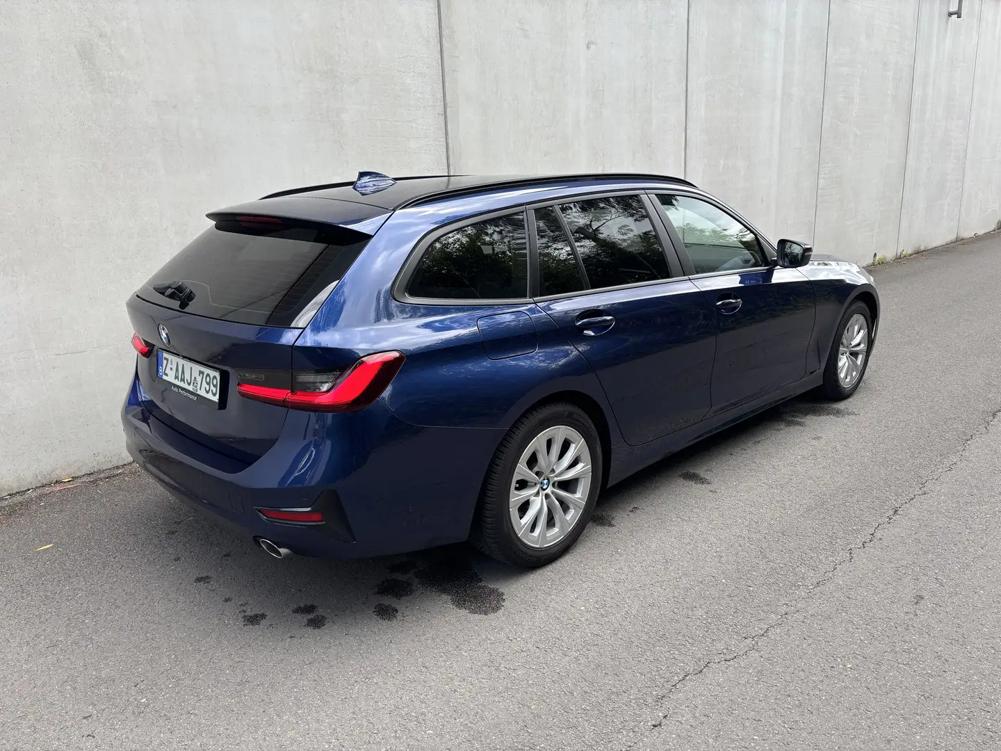 BMW 318 Touring new model dA Sport Pack/AdBlue Bleu - 2