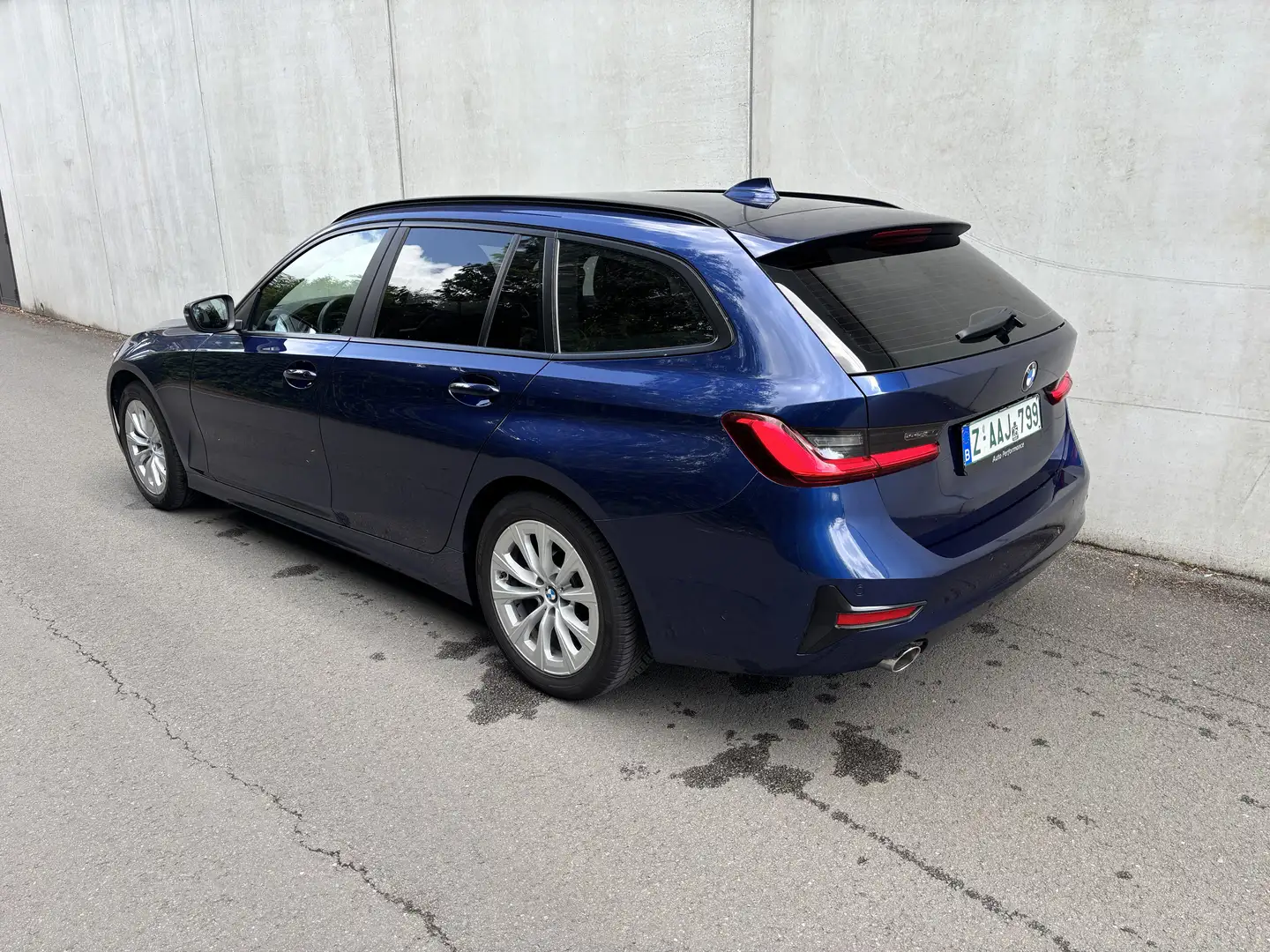 BMW 318 Touring new model dA Sport Pack/AdBlue Bleu - 1