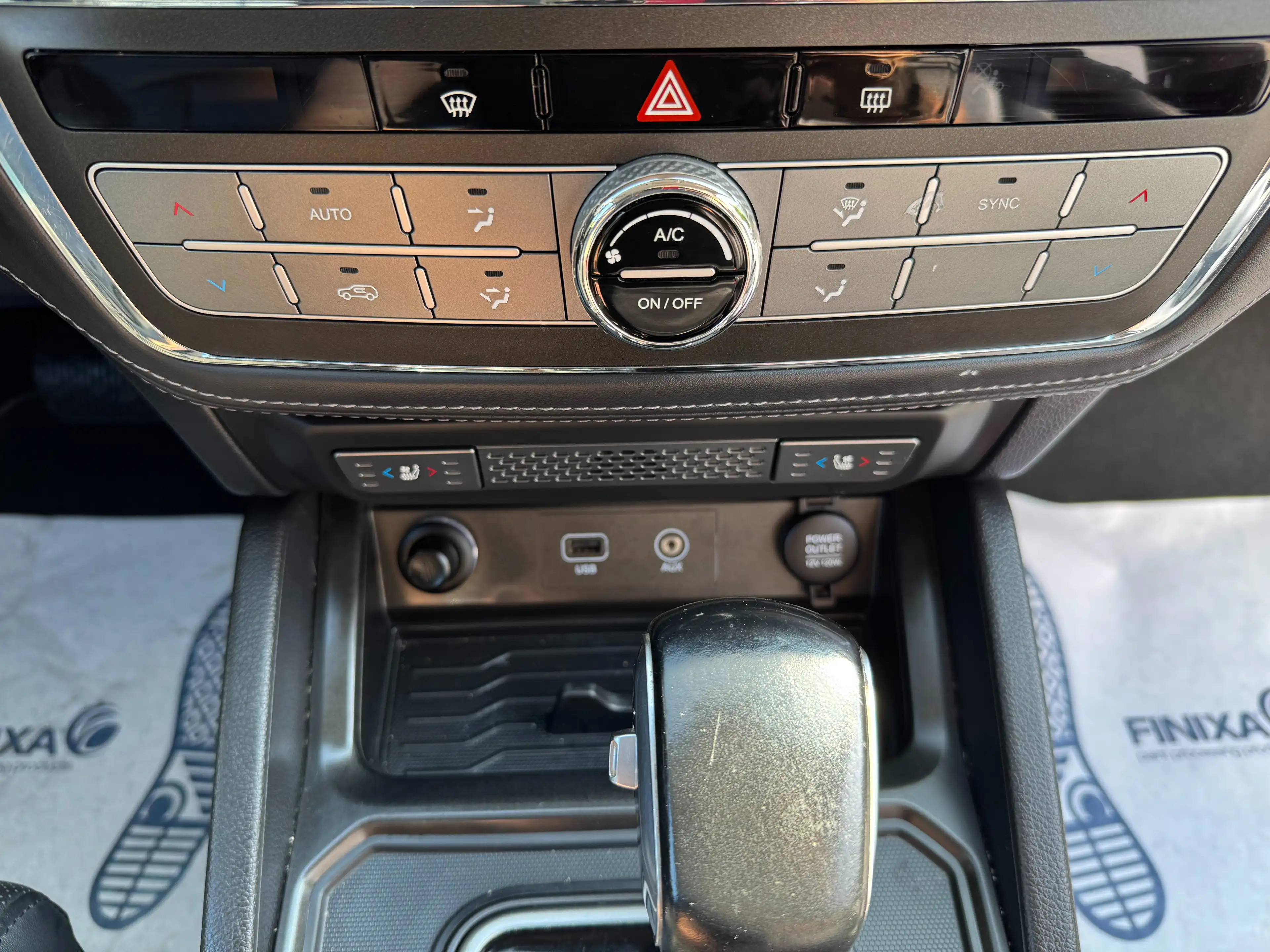 Nissan Navara SSangYong — photo 10