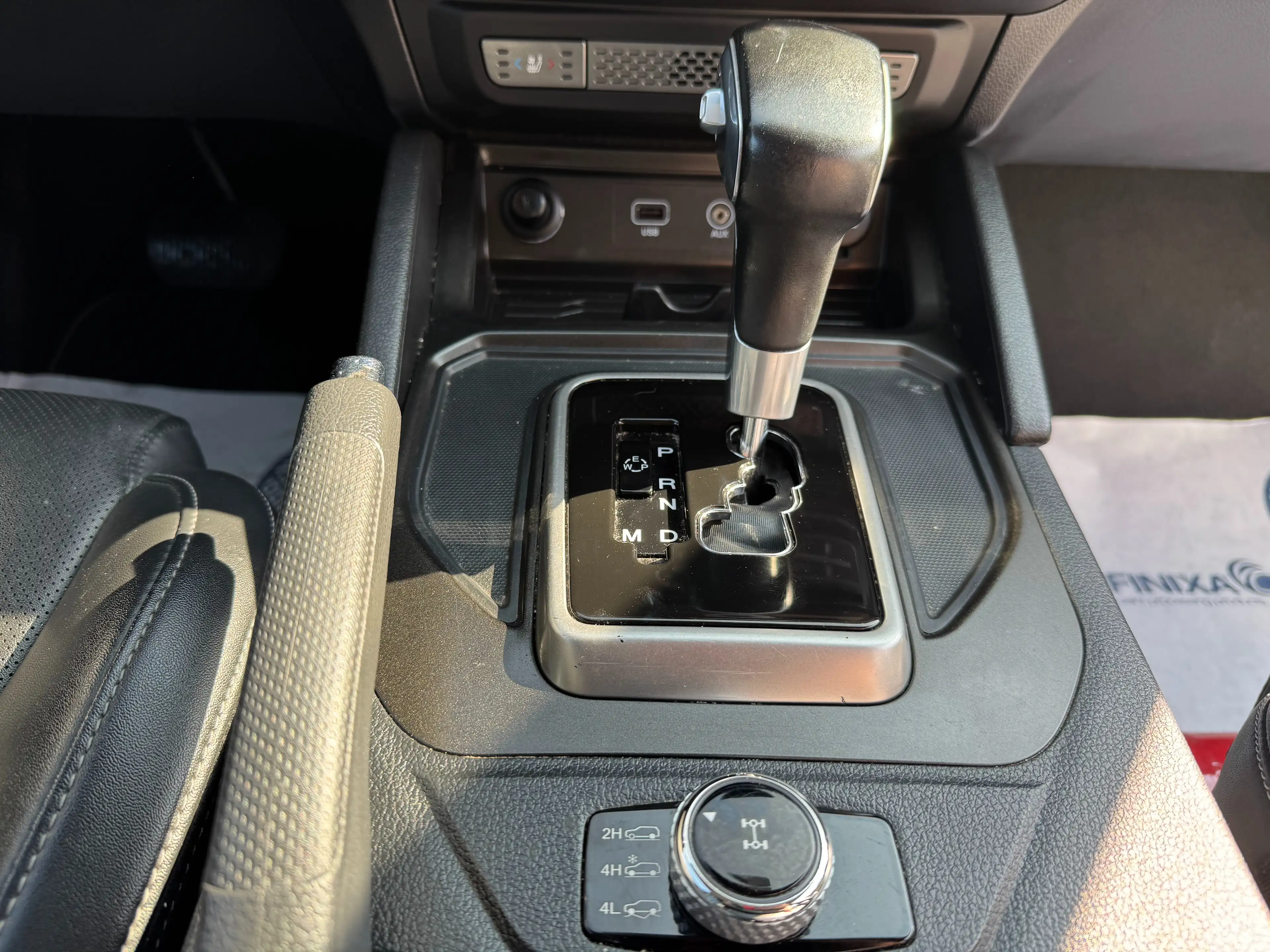 Nissan Navara SSangYong — photo 11