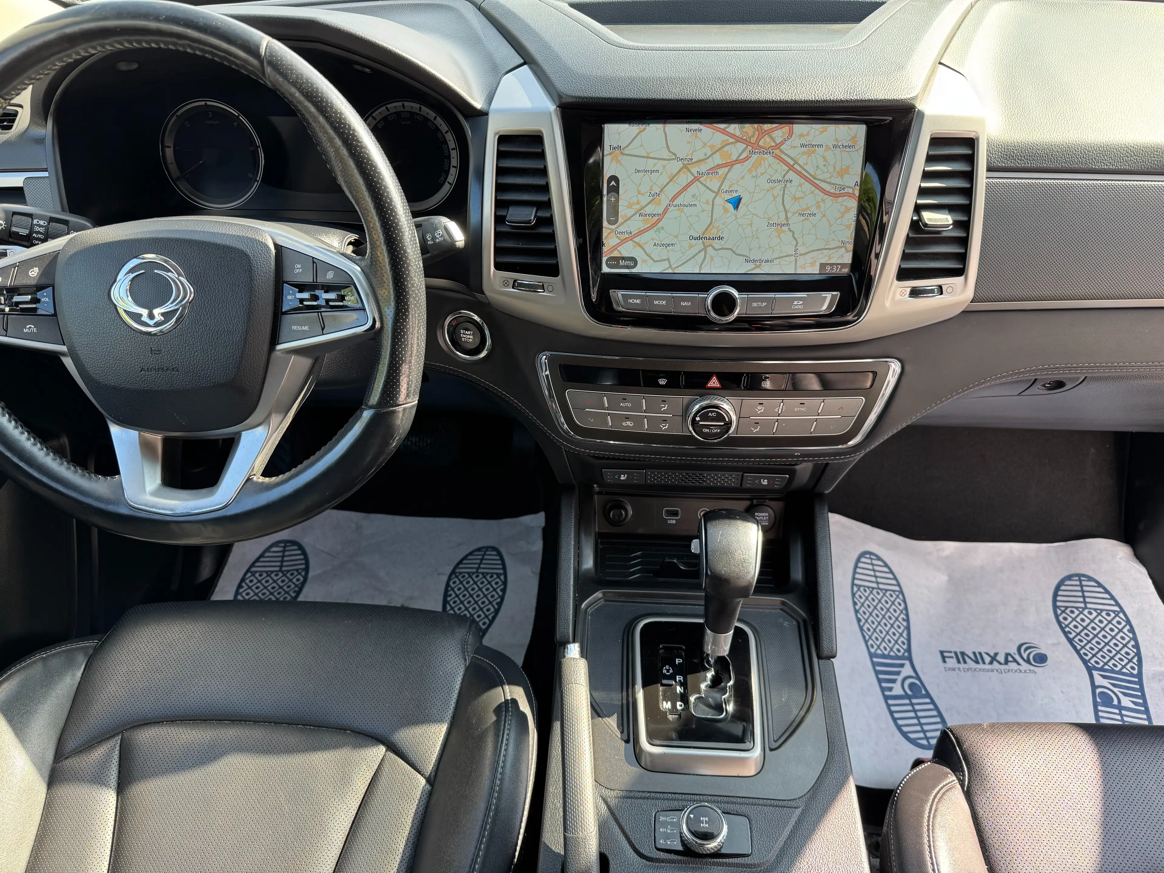 Nissan Navara SSangYong — photo 9
