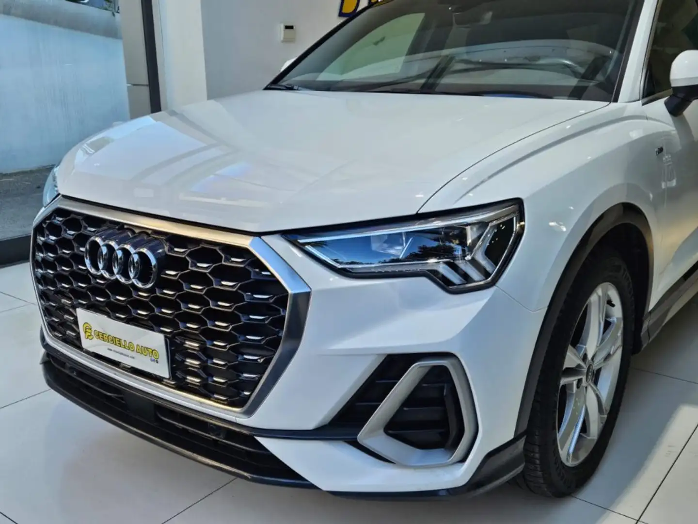 Audi Q3 35 TDI S tronic S line edition DA €479,00 MENSIL Bianco - 2